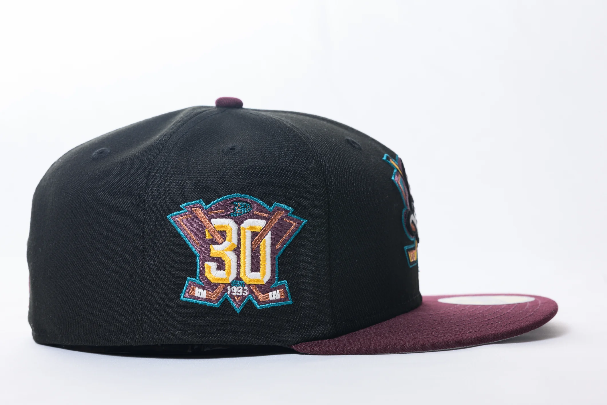 NEW ERA "INSTANT VINTAGE" ANAHEIM DUCKS FITTED HAT (MAROON/BLACK) - Image 8