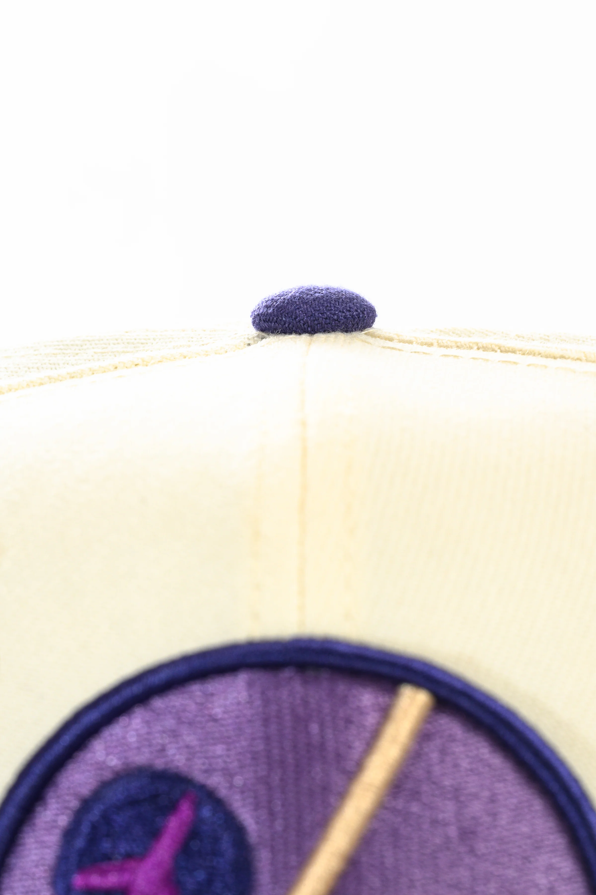 NEW ERA "JET LIFE 2.0" WINNEPEG JETS FITTED HAT (CHROME WHITE/NEW ORCHID) - Image 8