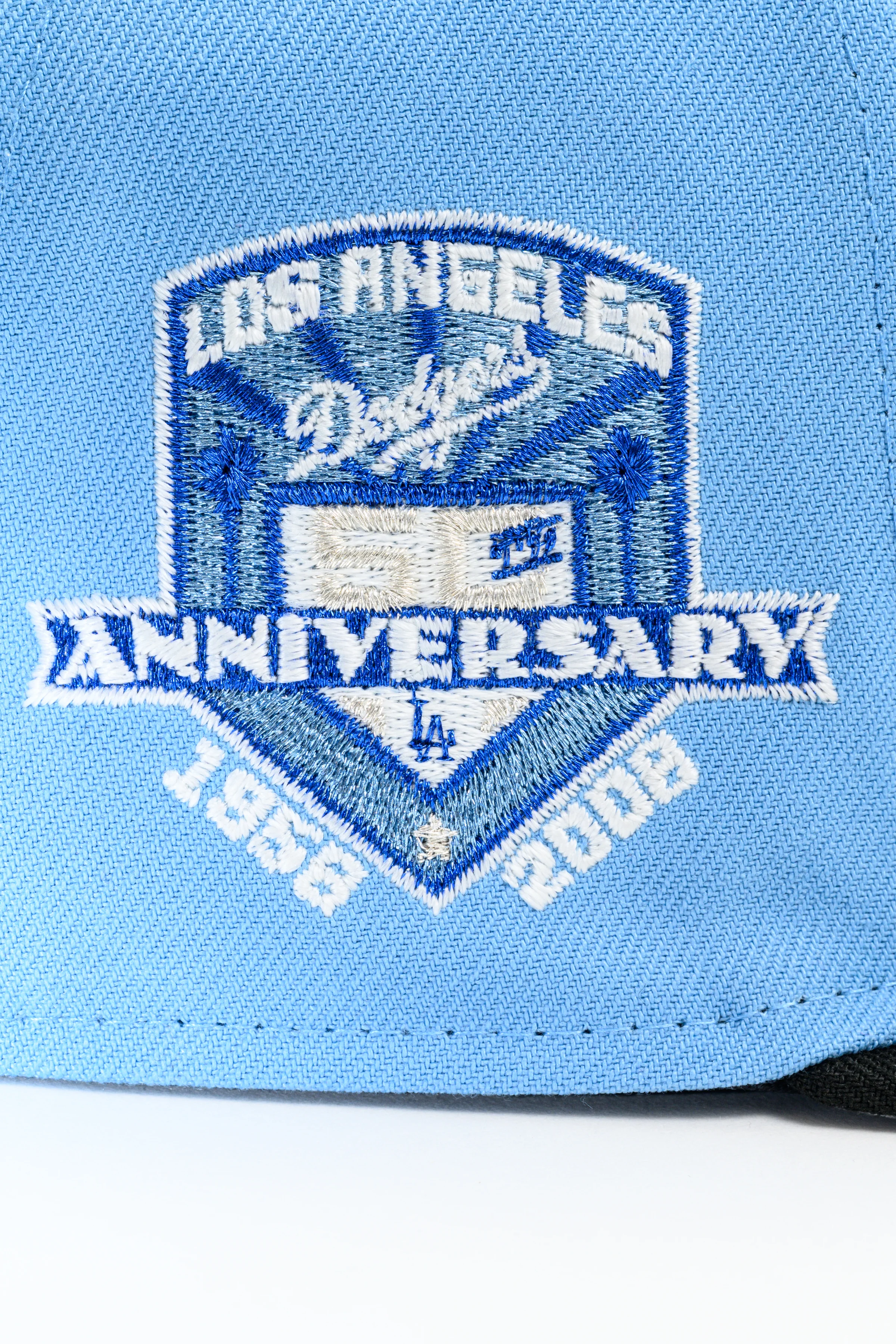 NEW ERA "BOY” LOS ANGELES DODGERS FITTED HAT (SKY BLUE/BLACK) - Image 4