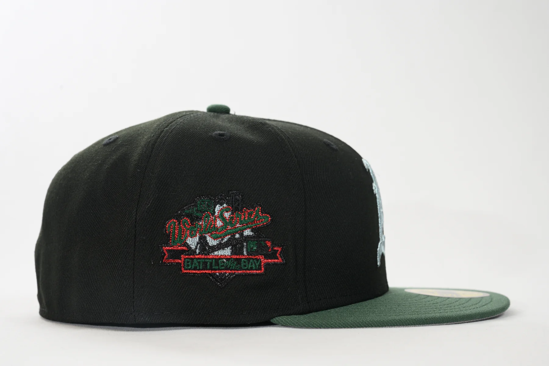 NEW ERA "HOOK MITCHELL" OAKLAND A'S FITTED HAT (BLACK/DARK GREEN) - Image 5