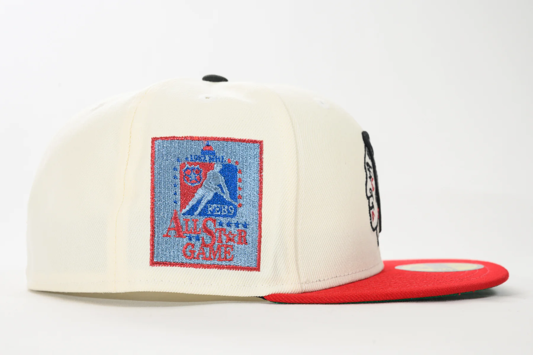 NEW ERA "KABUKI" CHICAGO BLACKHAWKS FITTED HAT (CHROME/RED/BLACK) - Image 6