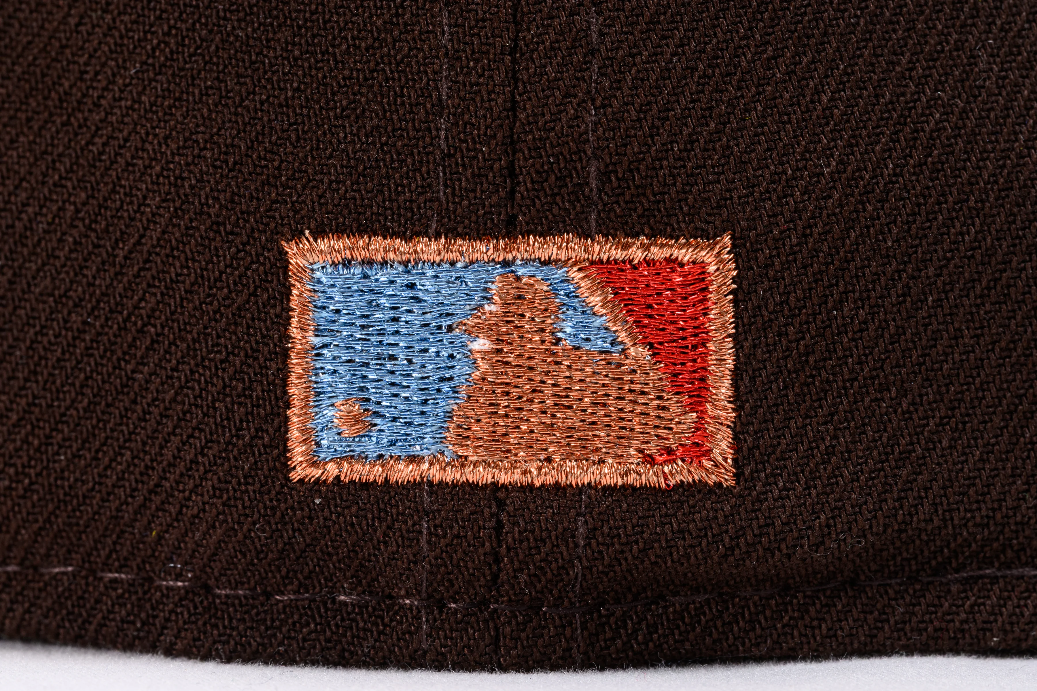 NEW ERA "KING" OAKLAND A' FITTED HAT (BROWN/LIGHT BLUE) - Image 2