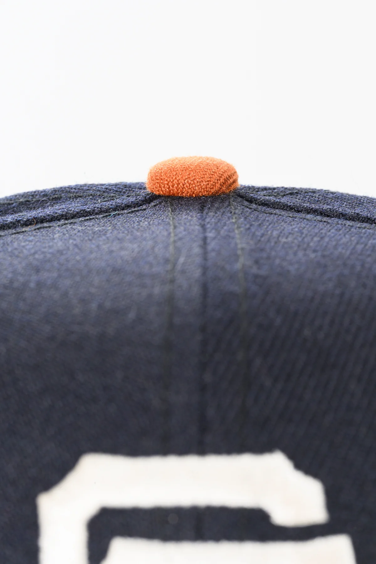 NEW ERA "LOU SEAL" SF GIANTS FITTED HAT (NAVY/WOOL) - Image 3
