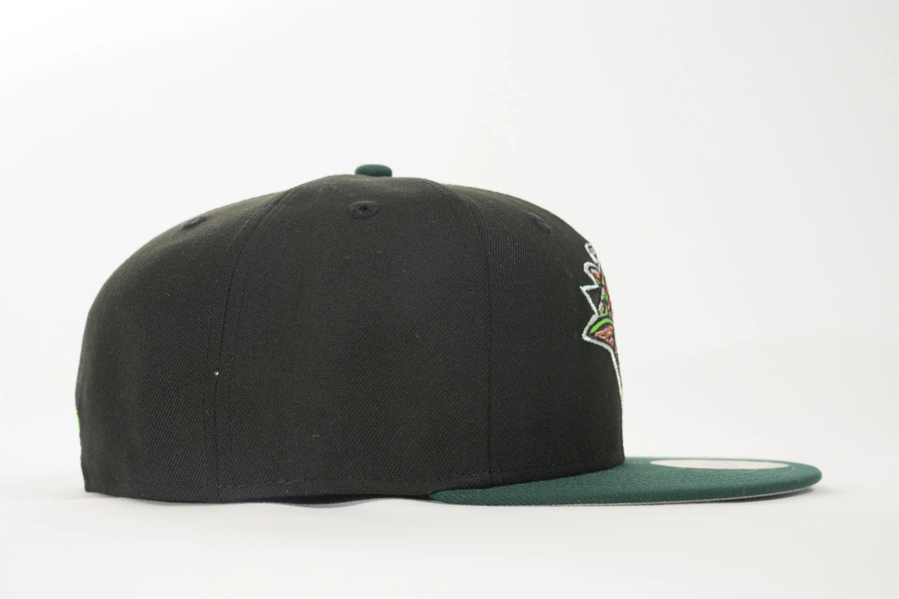 NEW ERA "MAUI" SAN JOSE SHARKS (DARK GREEN/BLACK) - Image 3