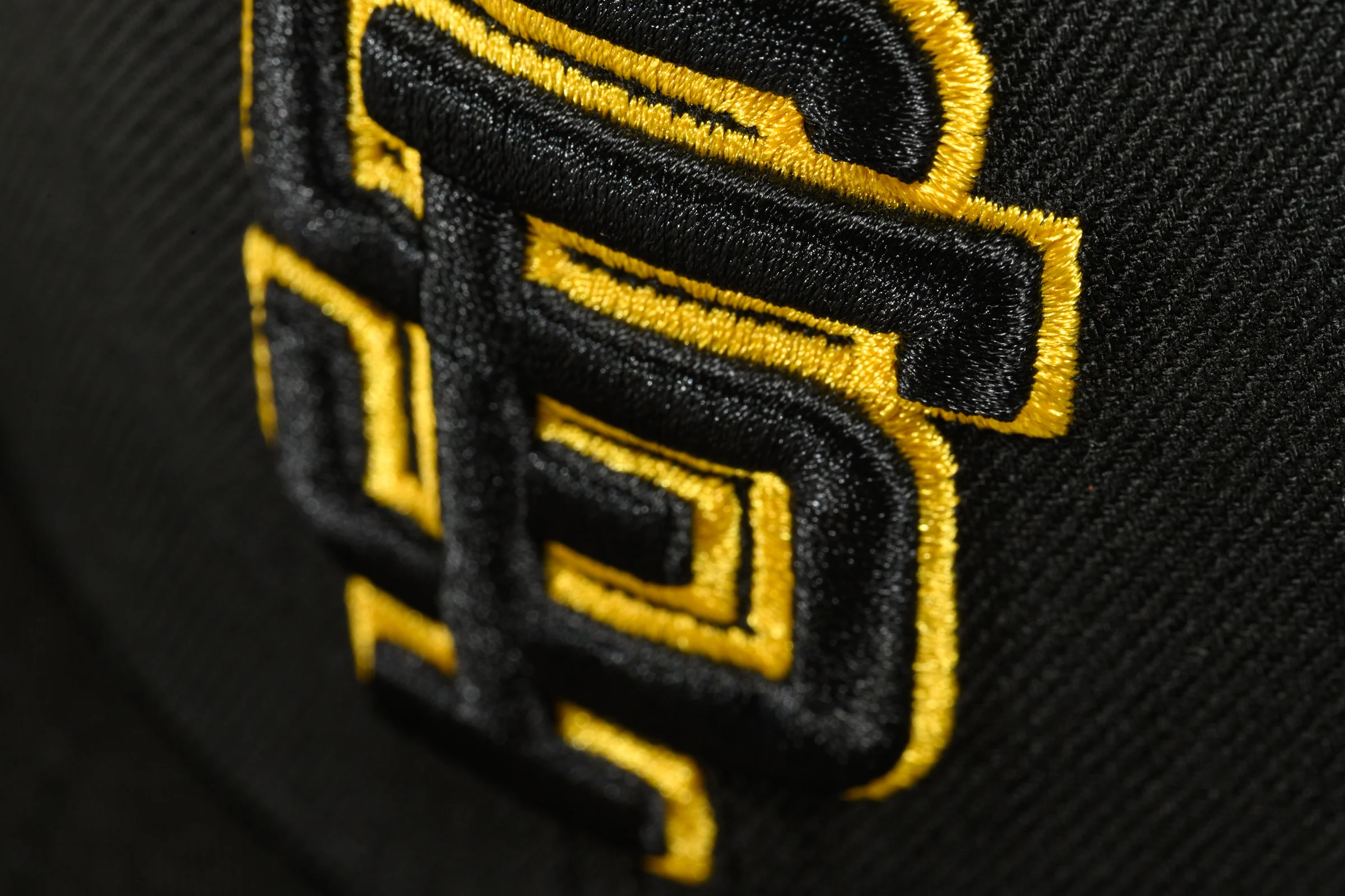 NEW ERA "MITCHELL" SF GIANTS FITTED HAT (BLACK/YELLOW/ORANGE) - Image 8