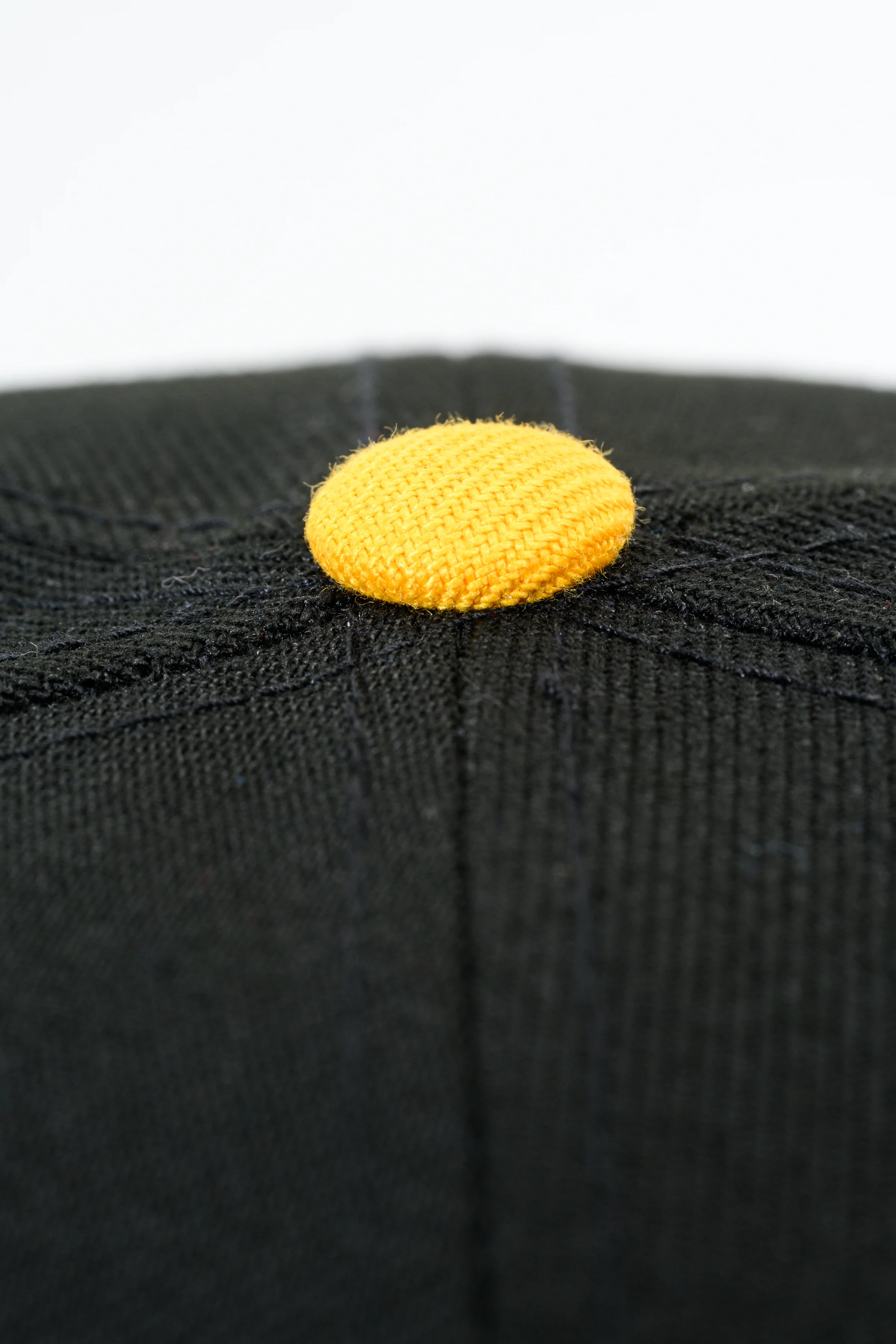 NEW ERA "ORACLE” GOLDEN STATE WARRIORS FITTED HAT (BLACK/GOLD) - Image 3