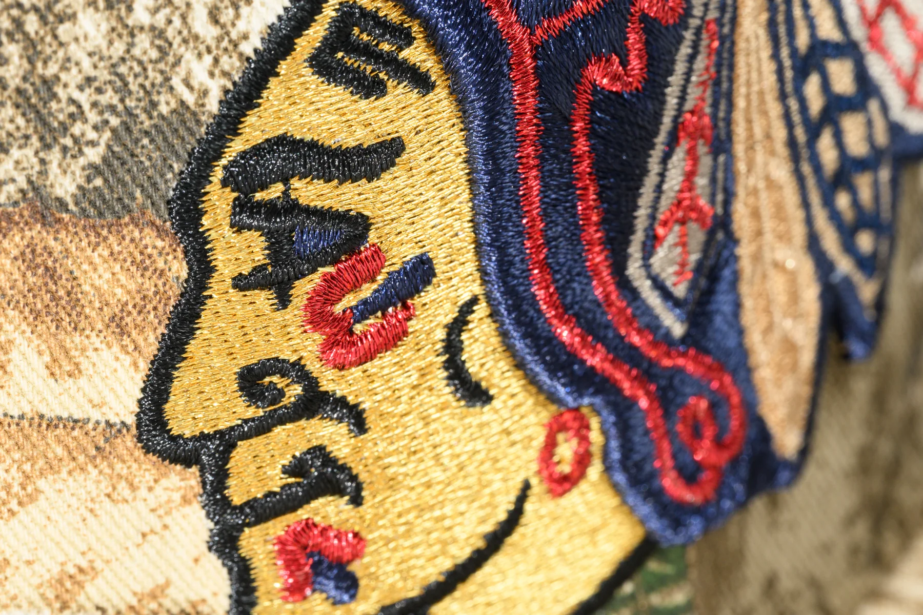 NEW ERA "MOWGLI" BLACK HAWKS FITTED HAT (REAL TREE/NAVY) - Image 8