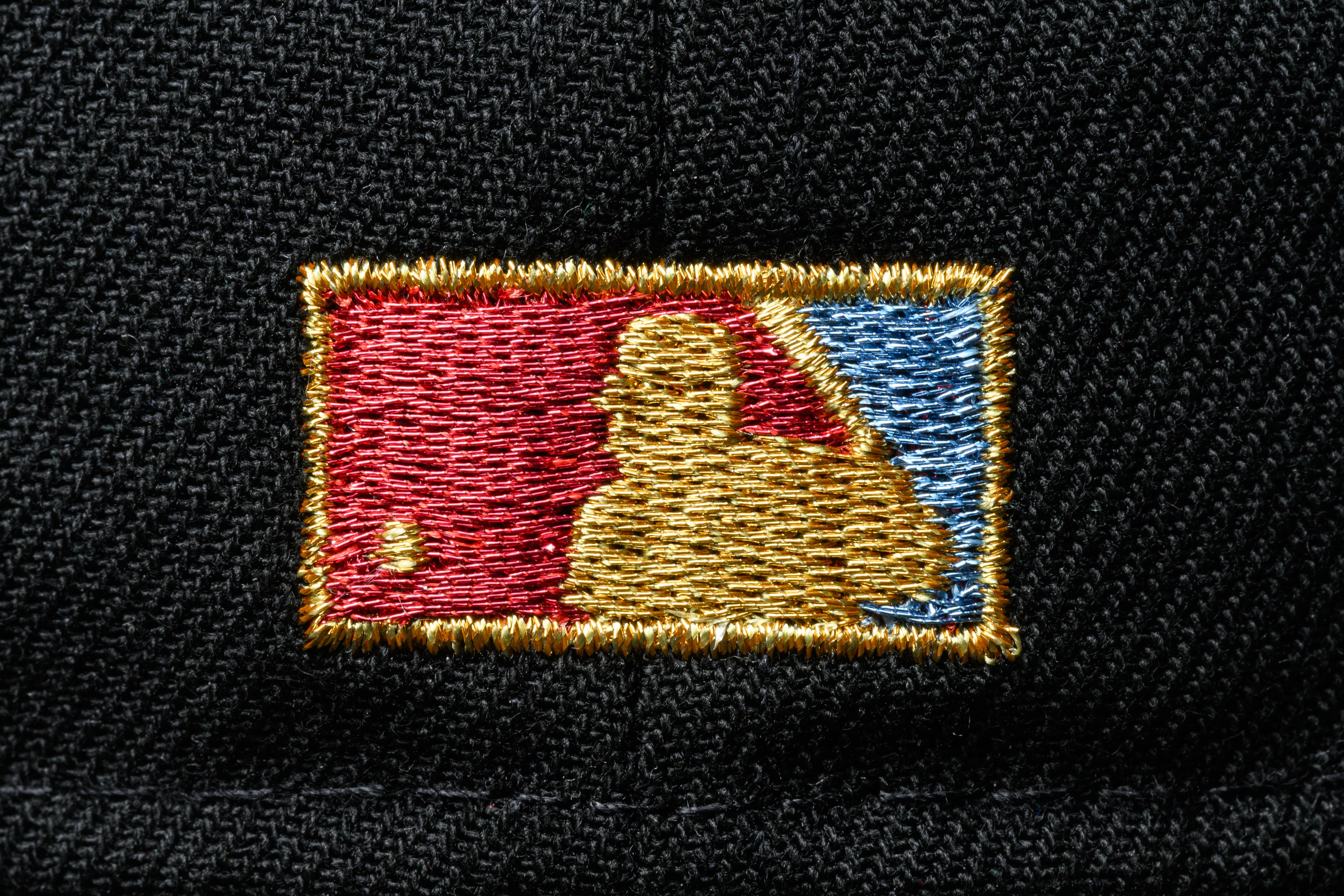NEW ERA "MR. OMG" BALTIMORE ORIOLES FITTED HAT (BLACK/RED) - Image 2