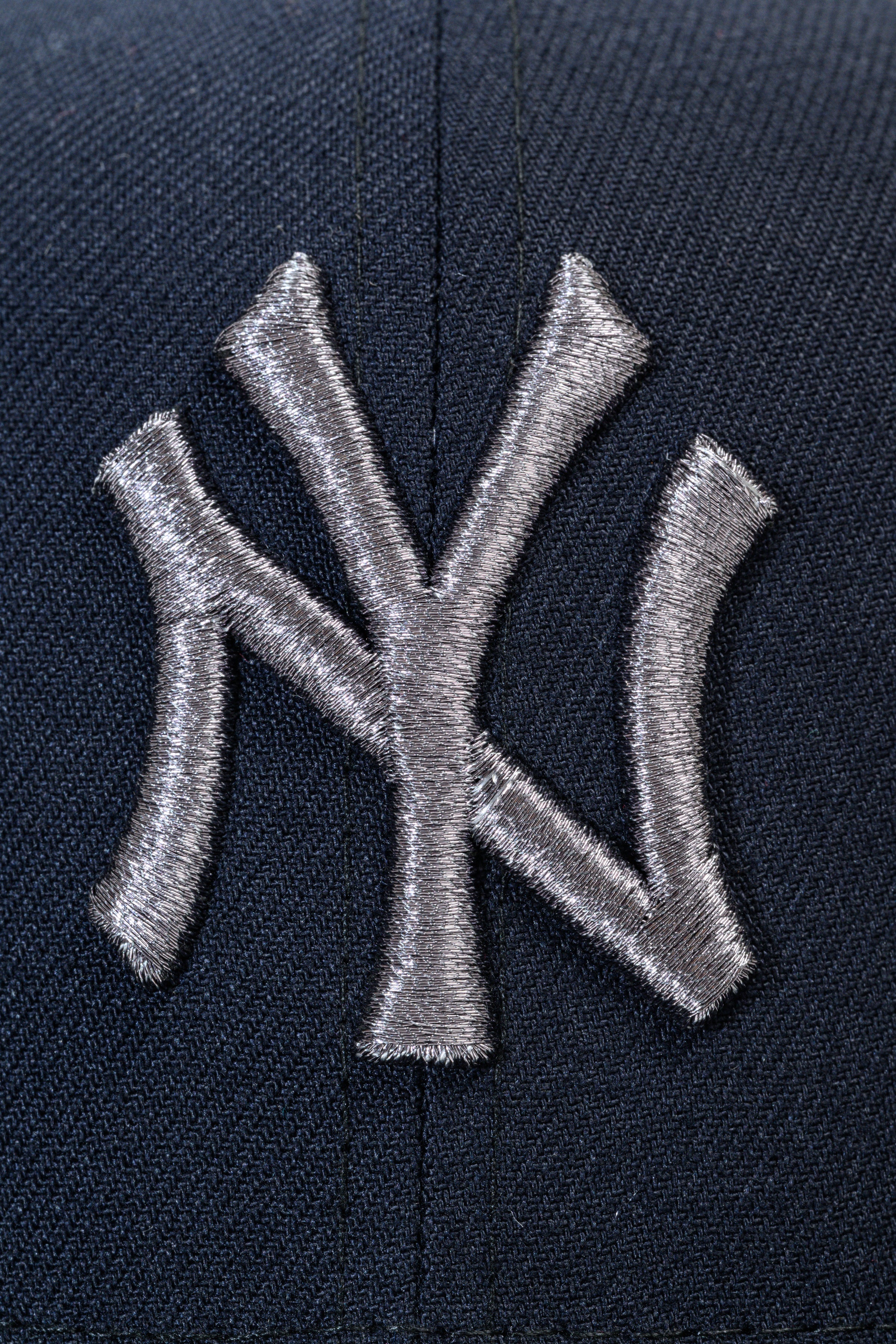 NEW ERA "MORE FAMOUS” NEW YORK YANKEE FITTED HAT (NAVY/DARK GRAPHITE) - Image 7