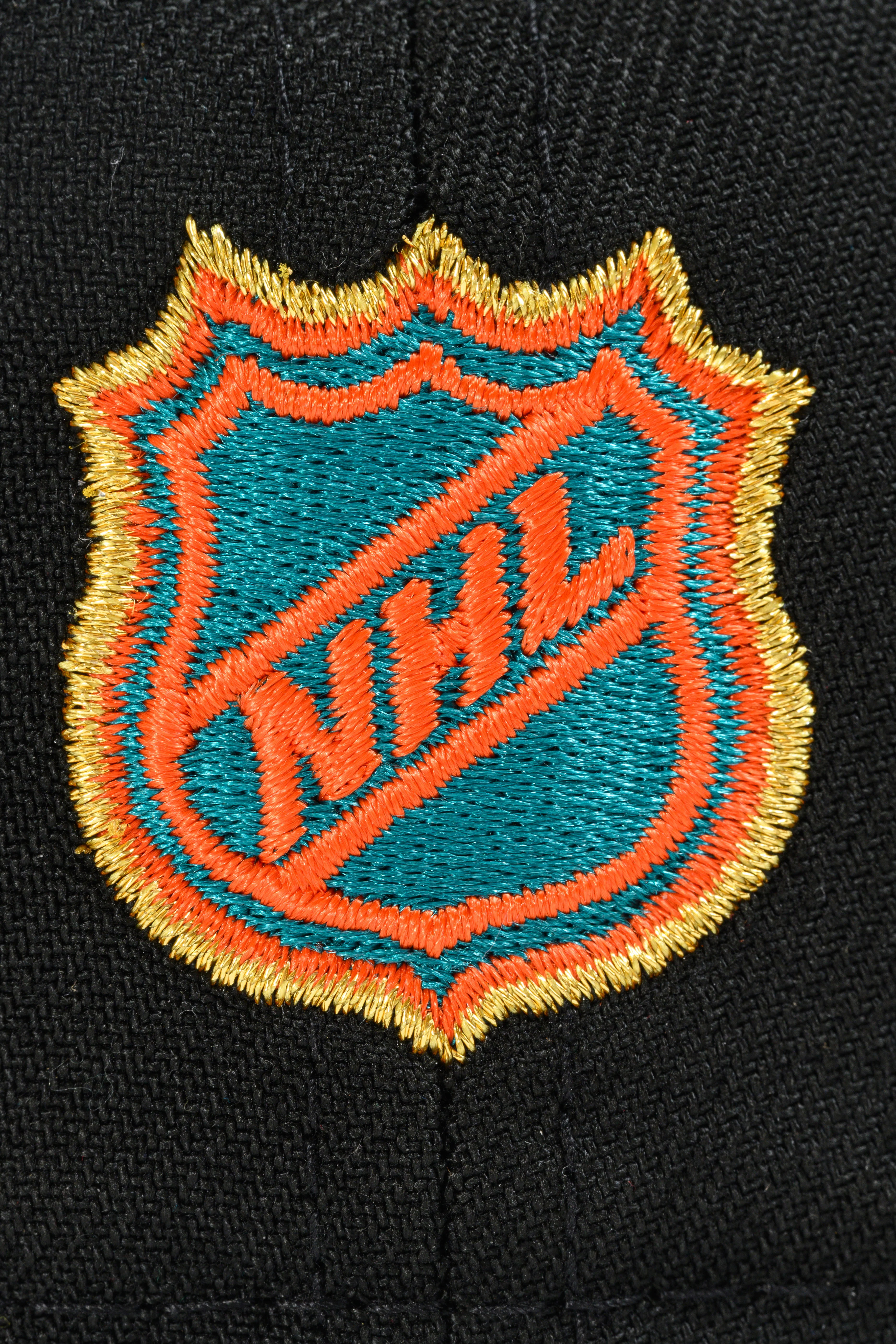 NEW ERA "NIGHT AT THE TANK" SAN JOSE SHARKS FITTED HAT (BLACK/NAVY) - Image 2