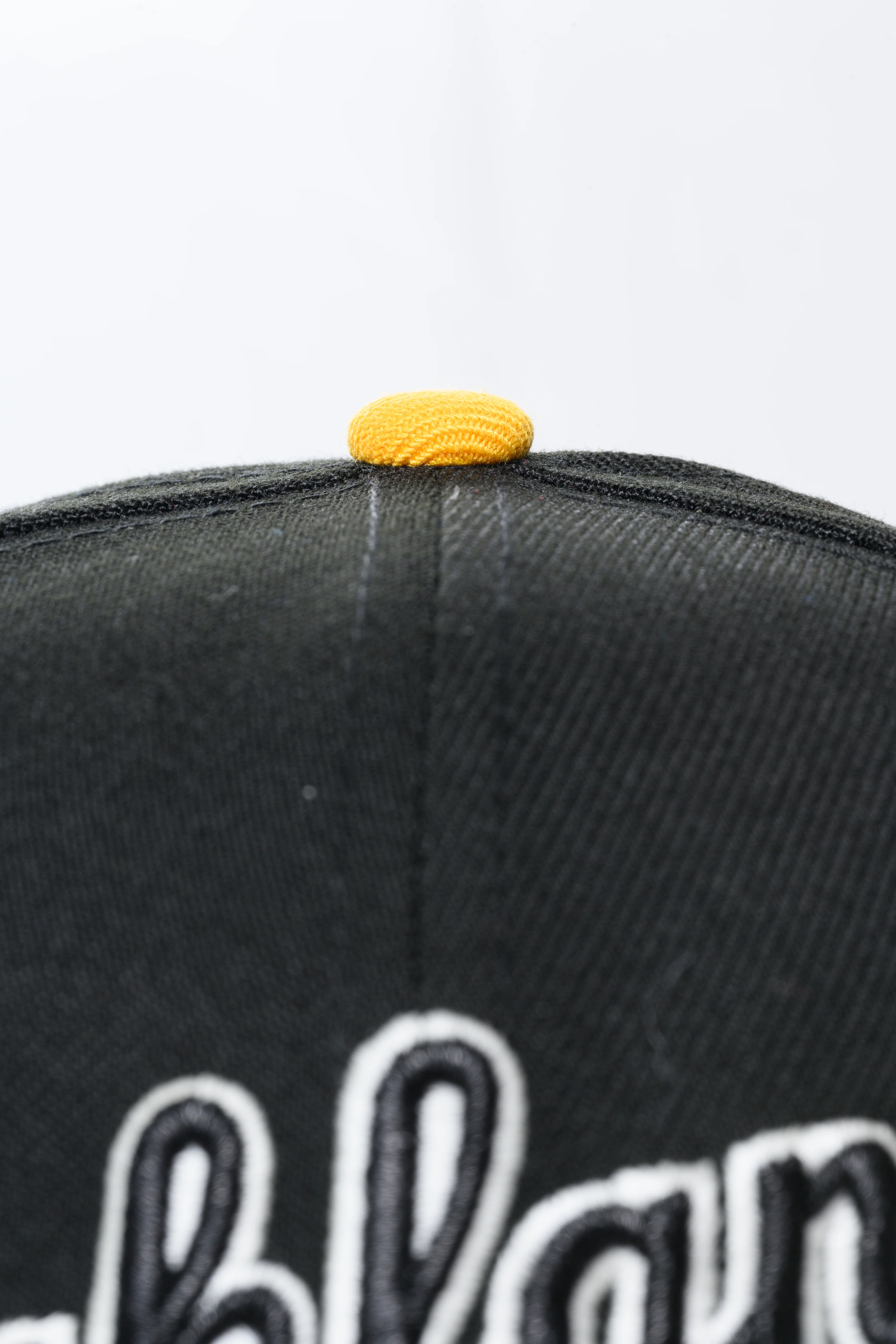 NEW ERA "OAKLAND BLACKOUTS" OAKLAND ATHLETICS FITTED HAT (BLACK/DARK GREEN/GOLD) - Image 5