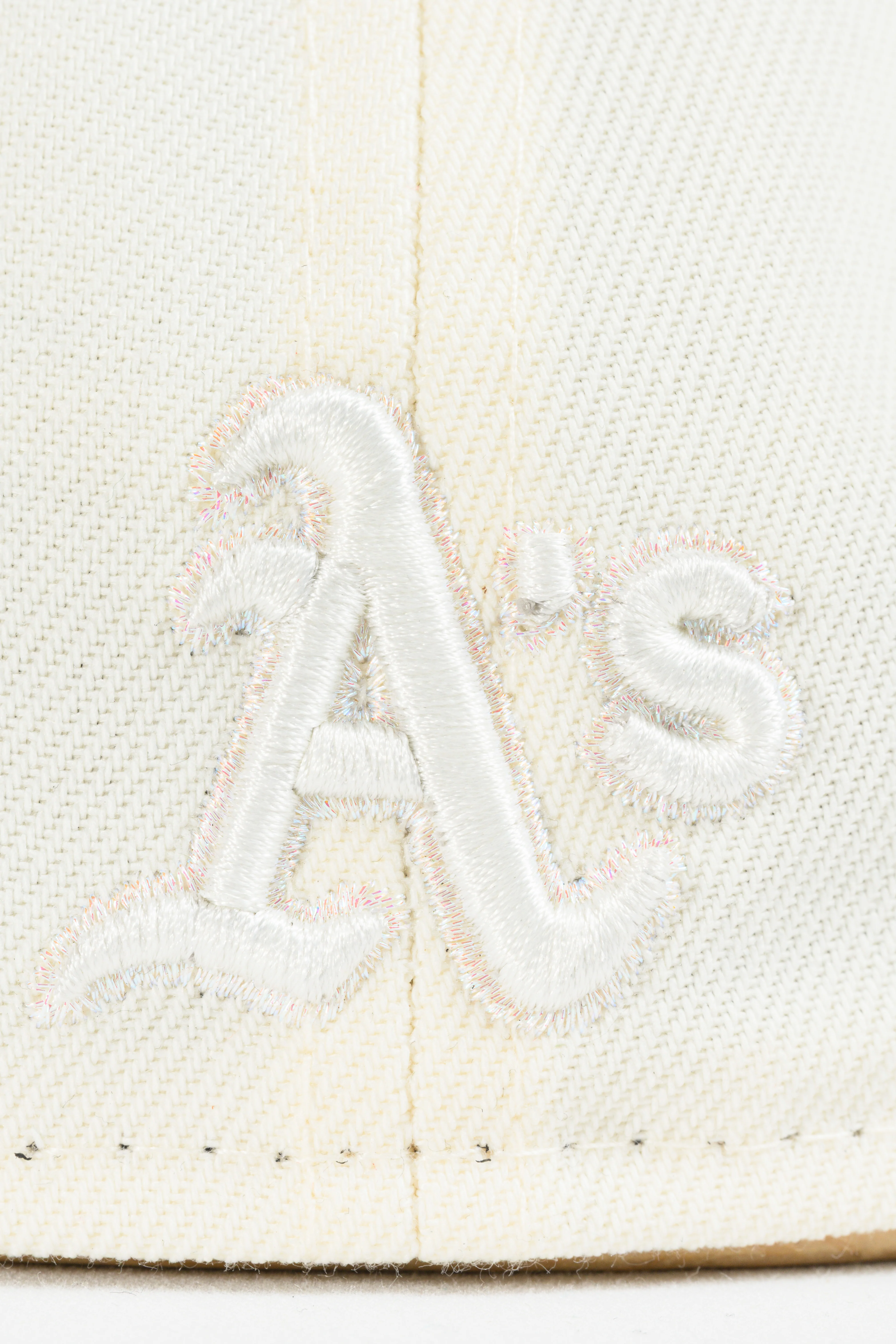 NEW ERA "OCBC / PURPLE FLOWERS" OAKLAND A'S FITTED HAT (CHROME/DARK GREEN) - Image 3