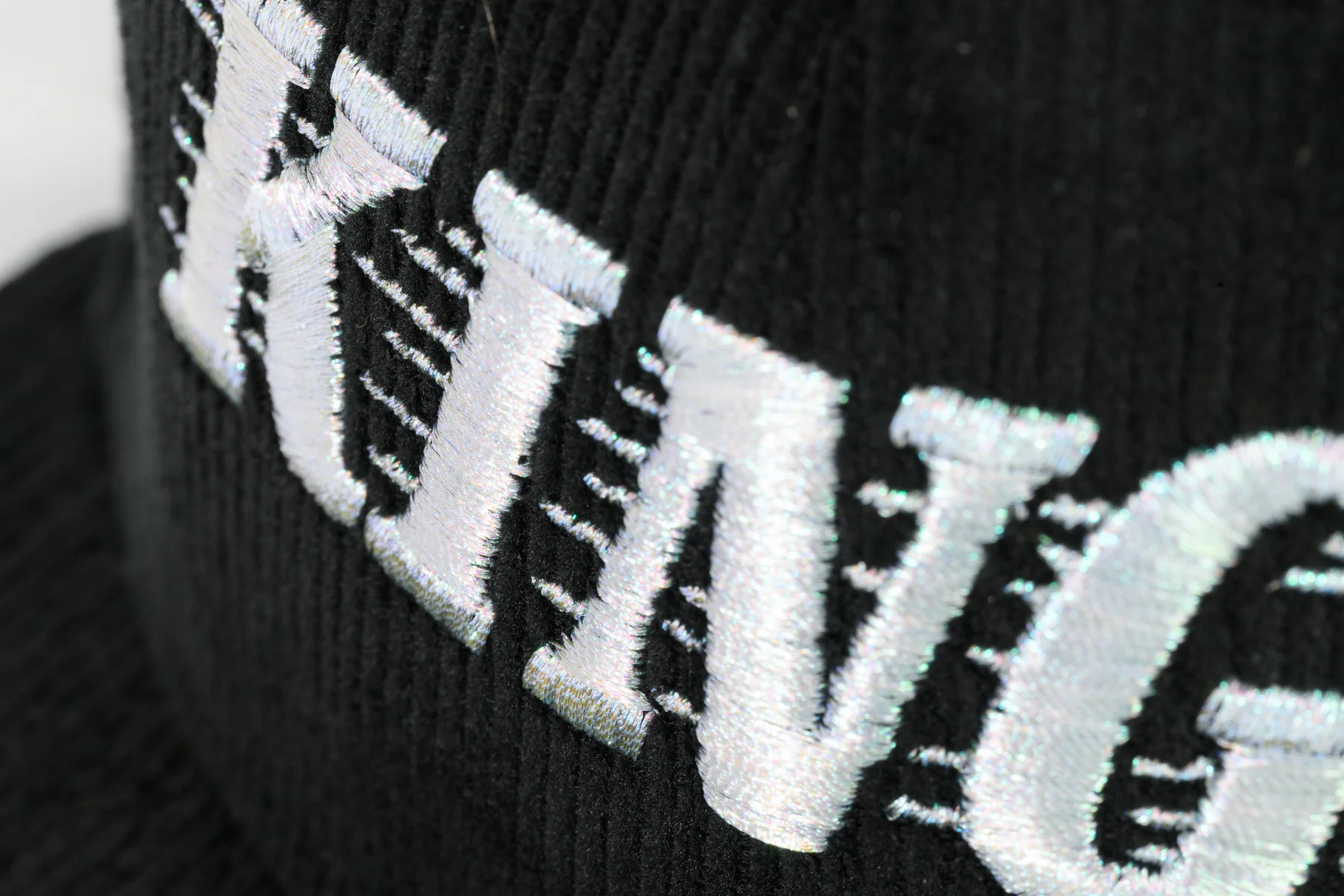 NEW ERA "OG" LOS ANGELES KINGS (BLACK CORDUROY) - Image 5