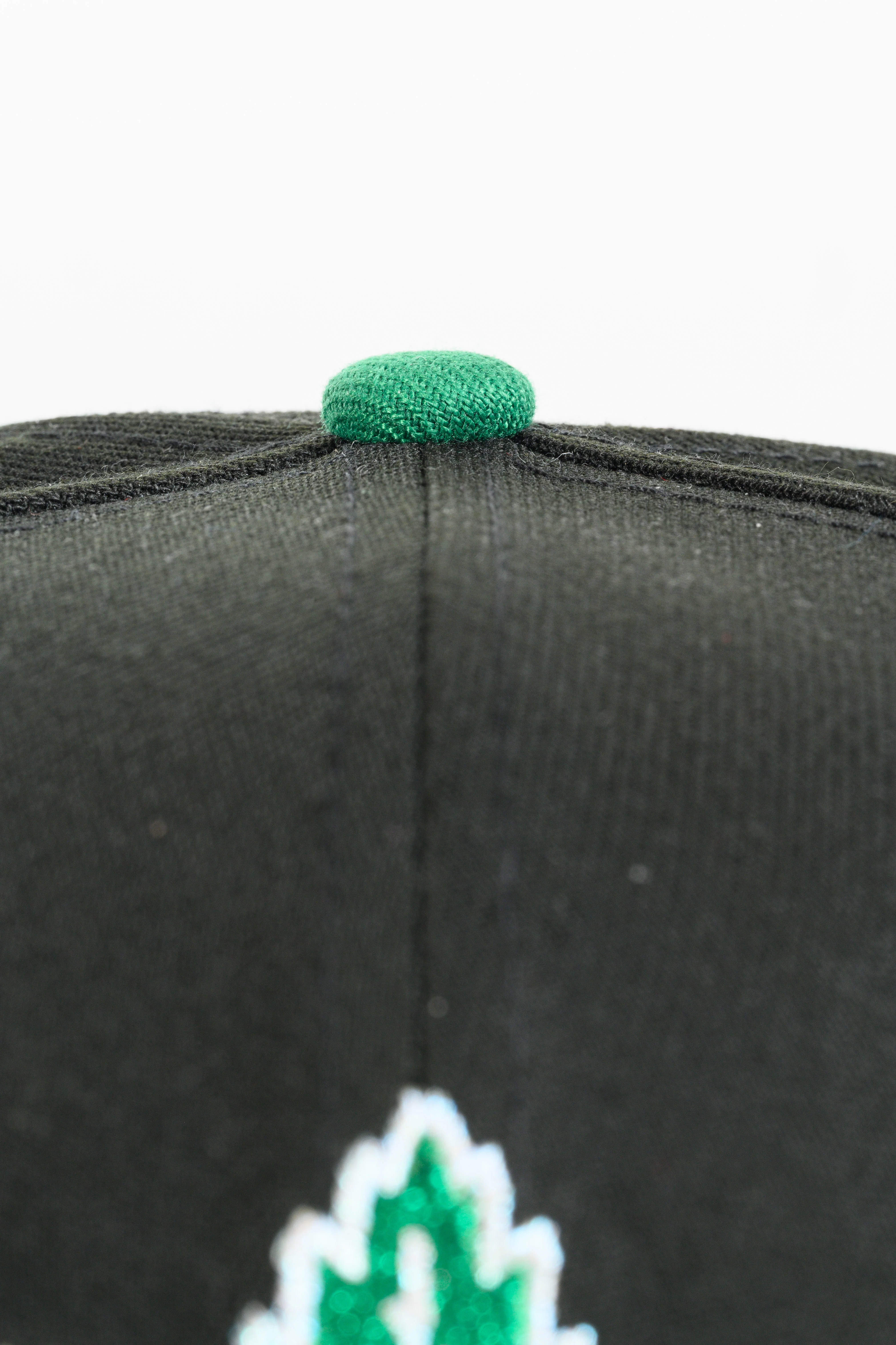 NEW ERA "OG" TORONTO MAPLE LEAFS FITTED HAT (BLACK/GREEN) - Image 5