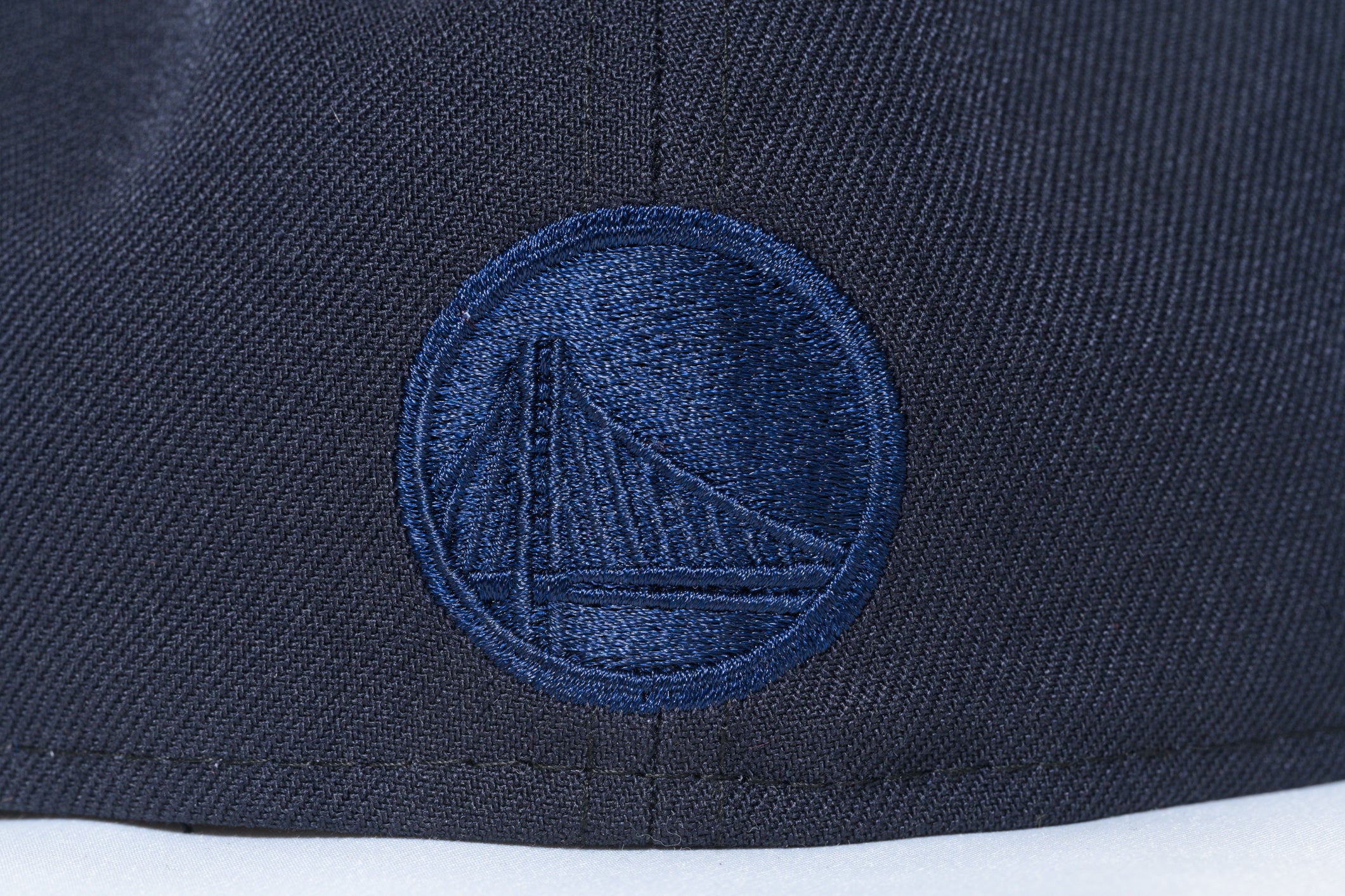 NEW ERA "OLD MONEY" GOLDEN STATE WARRIORS FITTED HAT (NAVY/ORANGE) - Image 6