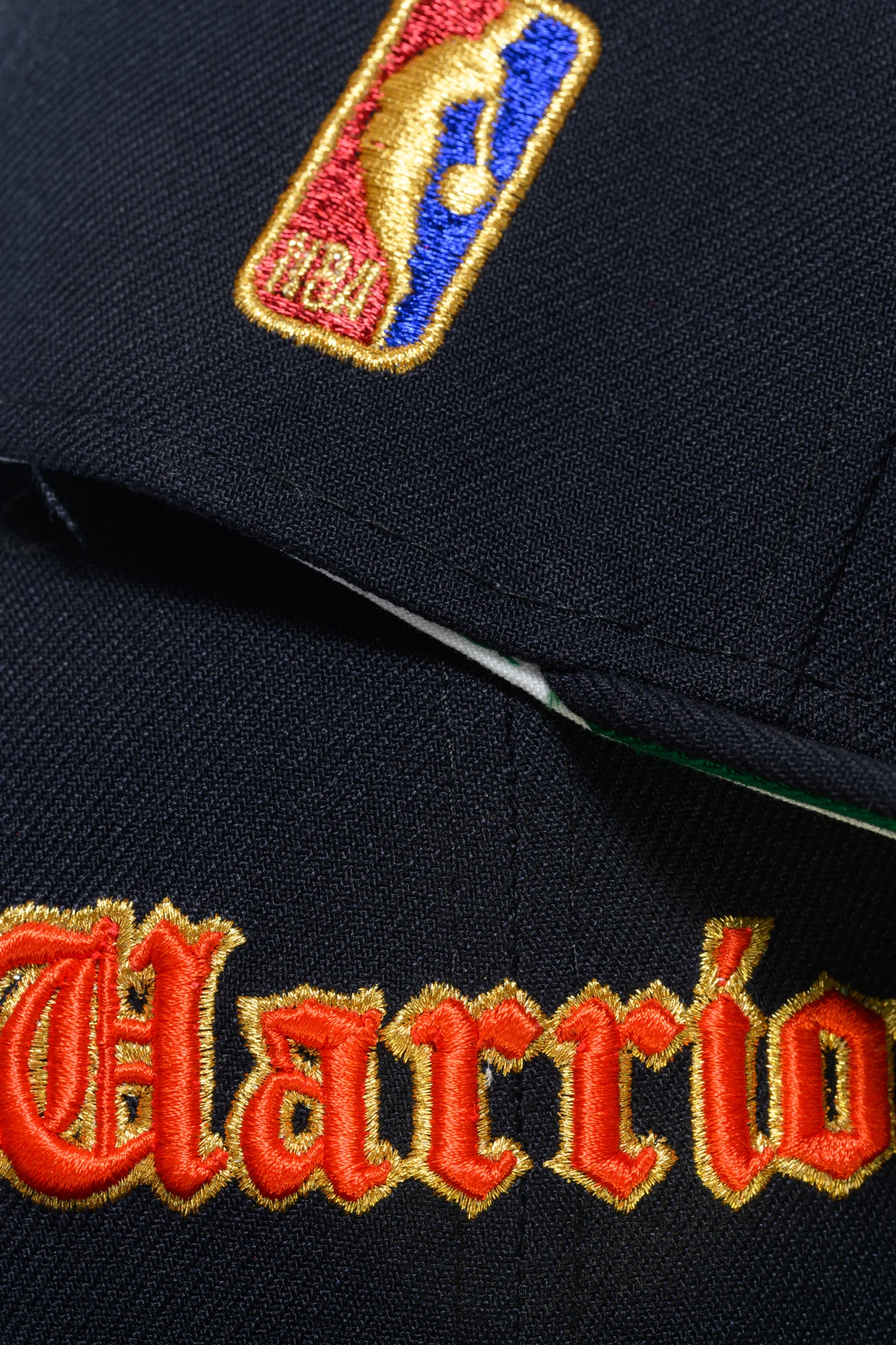 NEW ERA "OLD MONEY" GOLDEN STATE WARRIORS FITTED HAT (NAVY/ORANGE) - Image 7