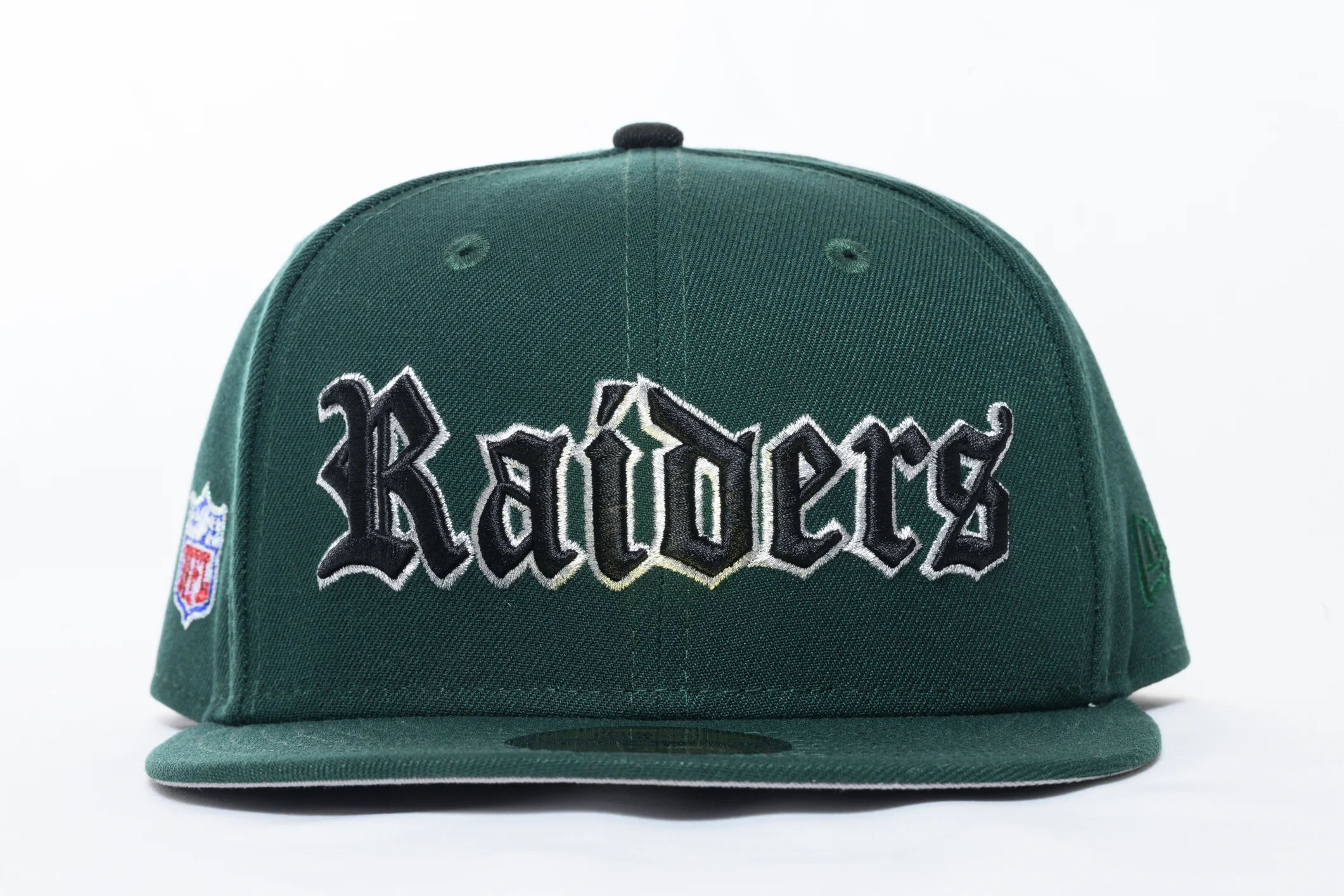 NEW ERA "OLD MONEY" LAS VEGAS RAIDERS FITTED HAT (DARK GREEN/BLACK) - Image 5