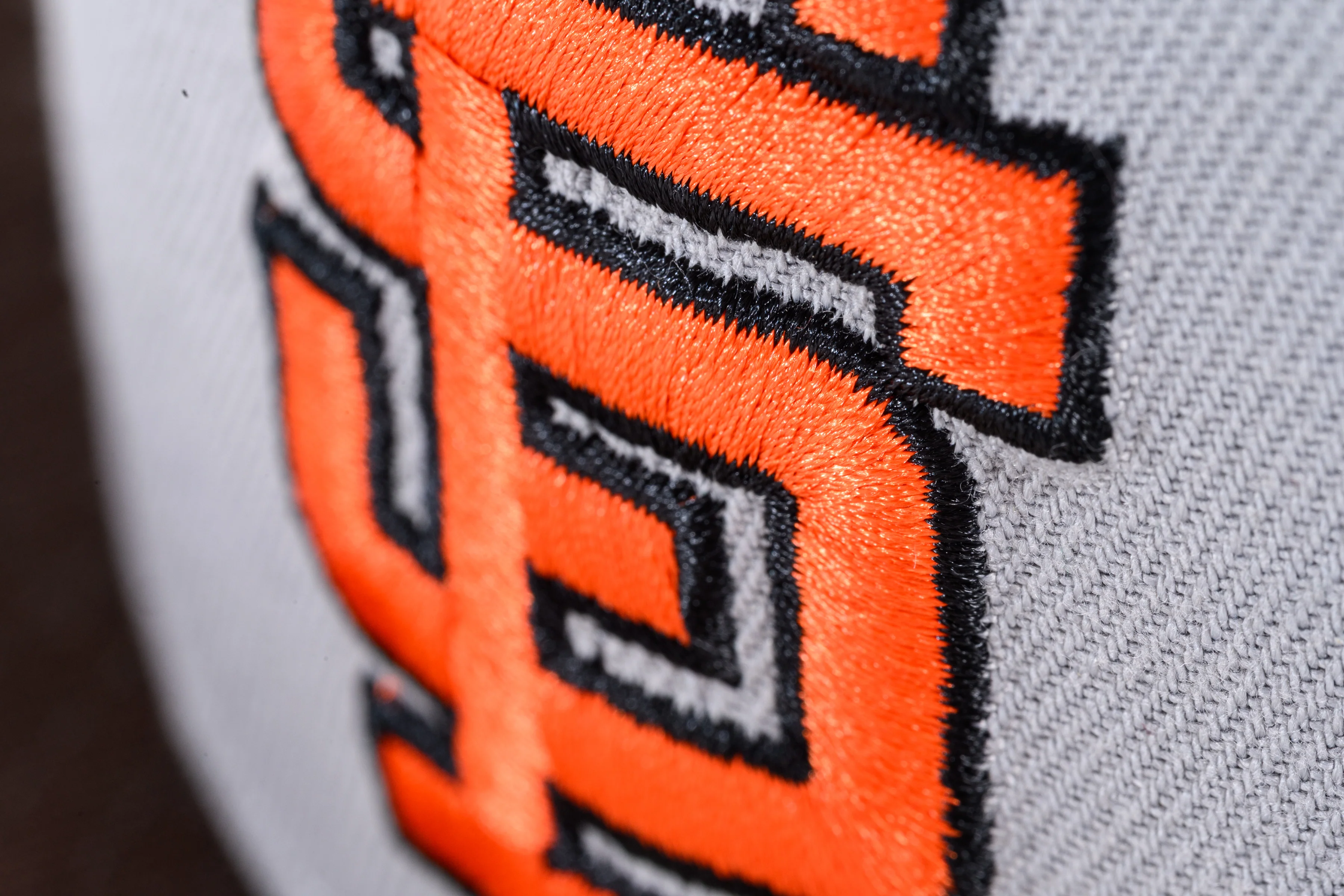 NEW ERA "PACIFIC SOCK EXCHANGE" SAN FRANCISCO GIANTS FITTED HAT (GREY/BURNT WOOD) - Image 7