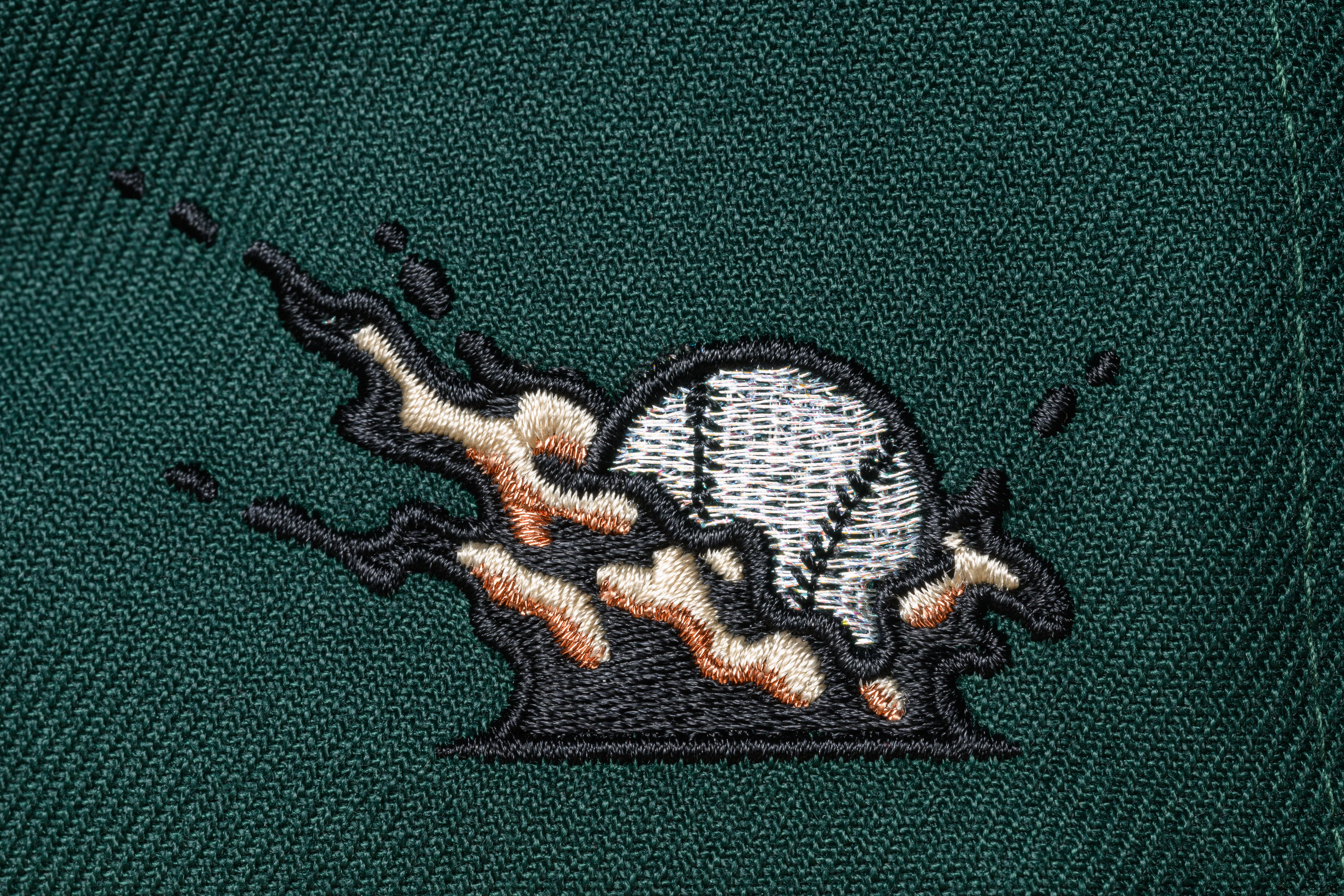 NEW ERA "PEBBLE BEACH" SF GIANTS FITTED HAT (DARK GREEN/BURNT WOOD) - Image 2