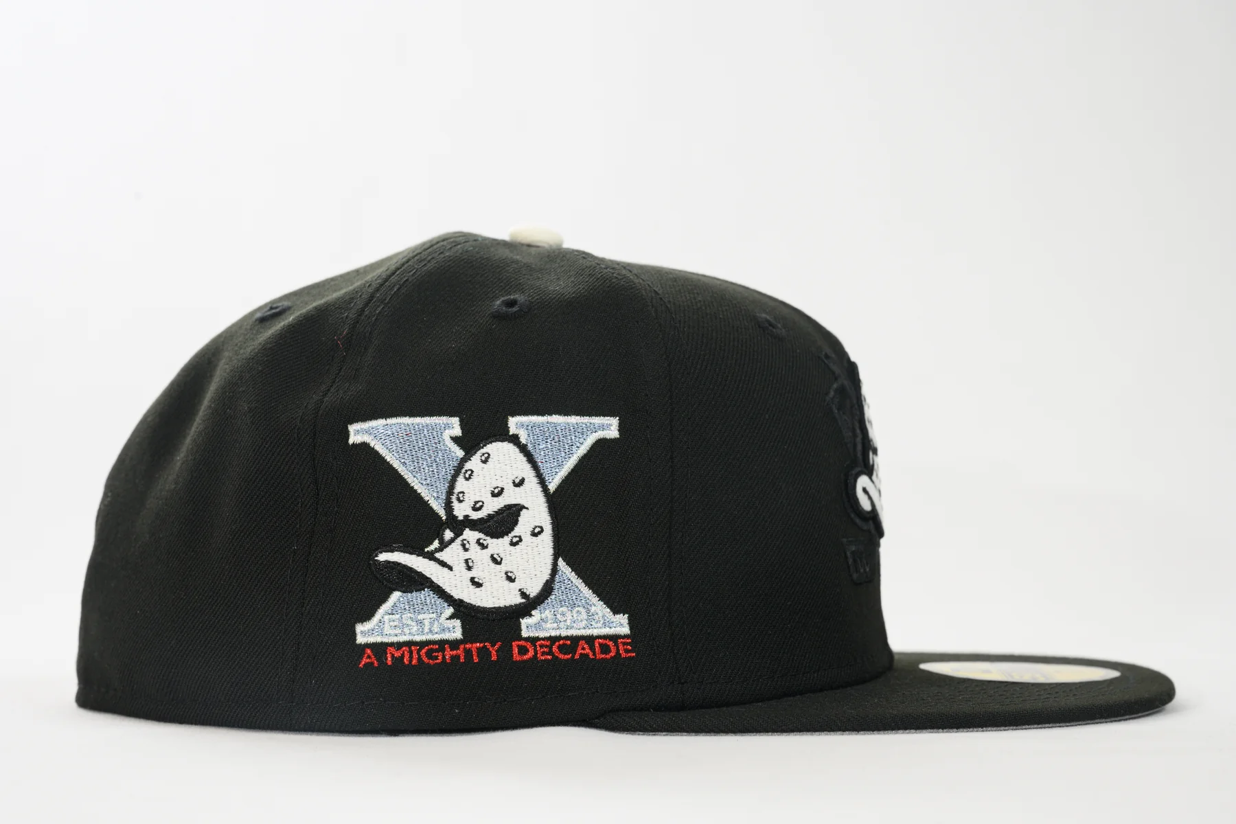NEW ERA "PHANTOM" ANAHEIM DUCKS (BLACK/CHROME) - Image 6