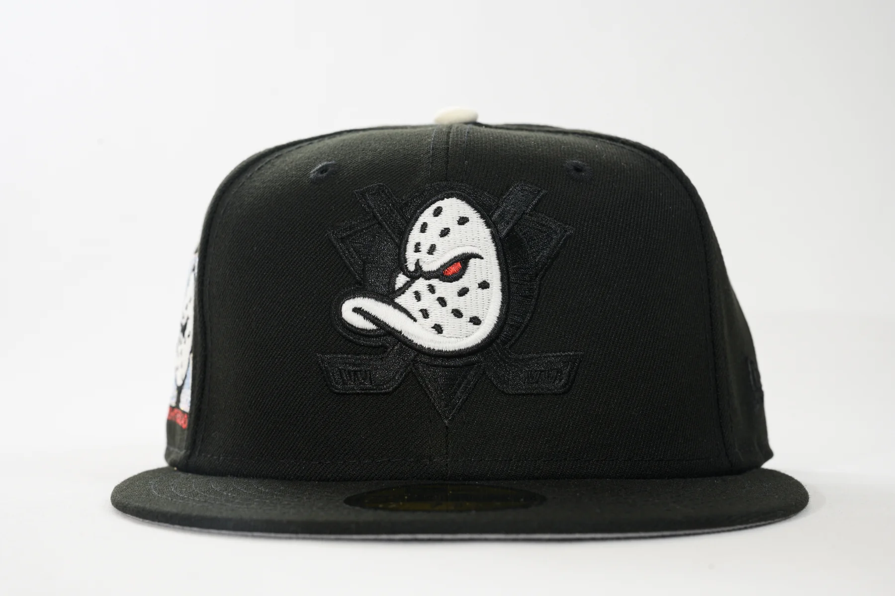 NEW ERA "PHANTOM" ANAHEIM DUCKS (BLACK/CHROME) - Image 9