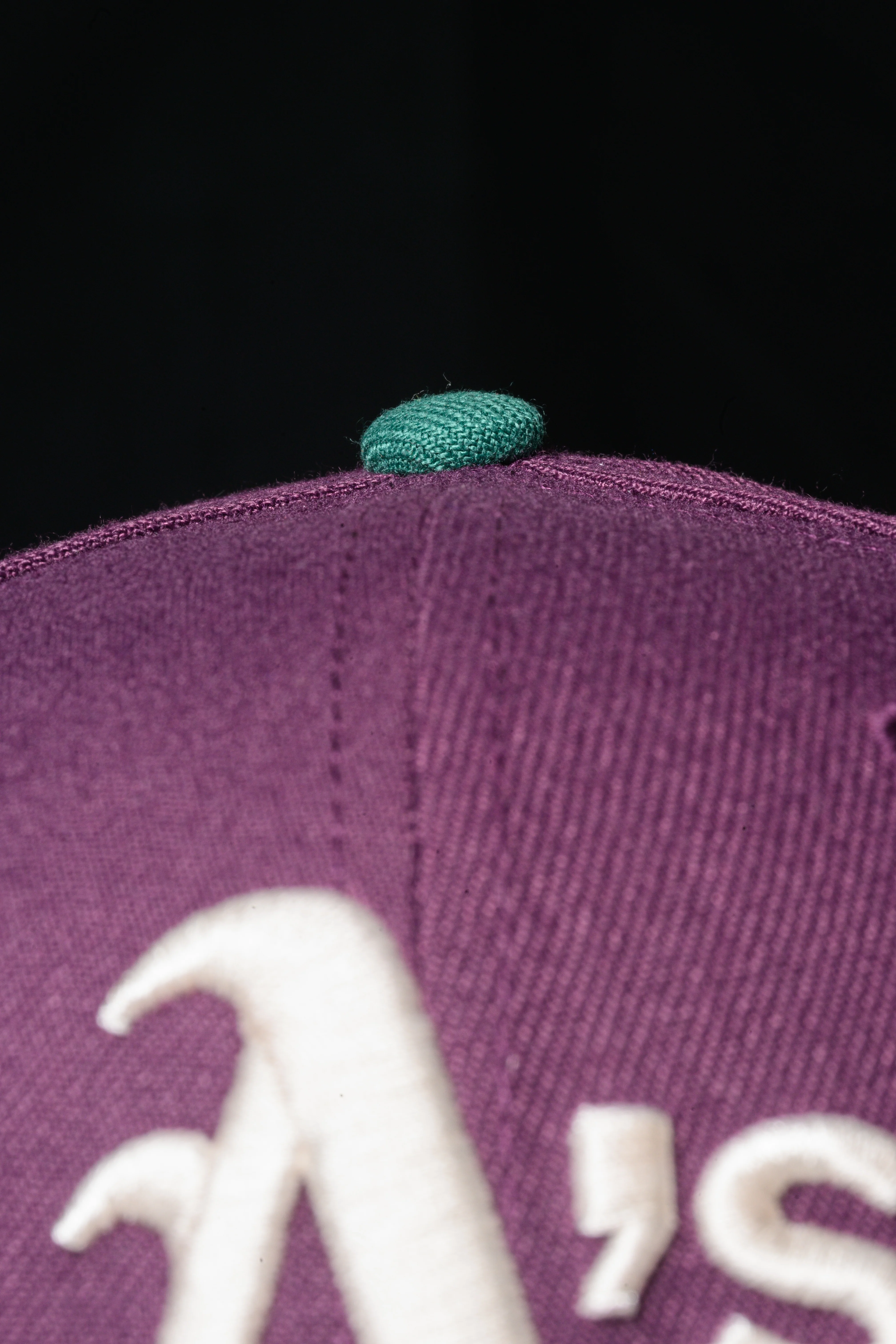 NEW ERA "GARDEN OF EDEN" OAKLAND A'S FITTED HAT (PLUM/EMERALD GREEN) - Image 6