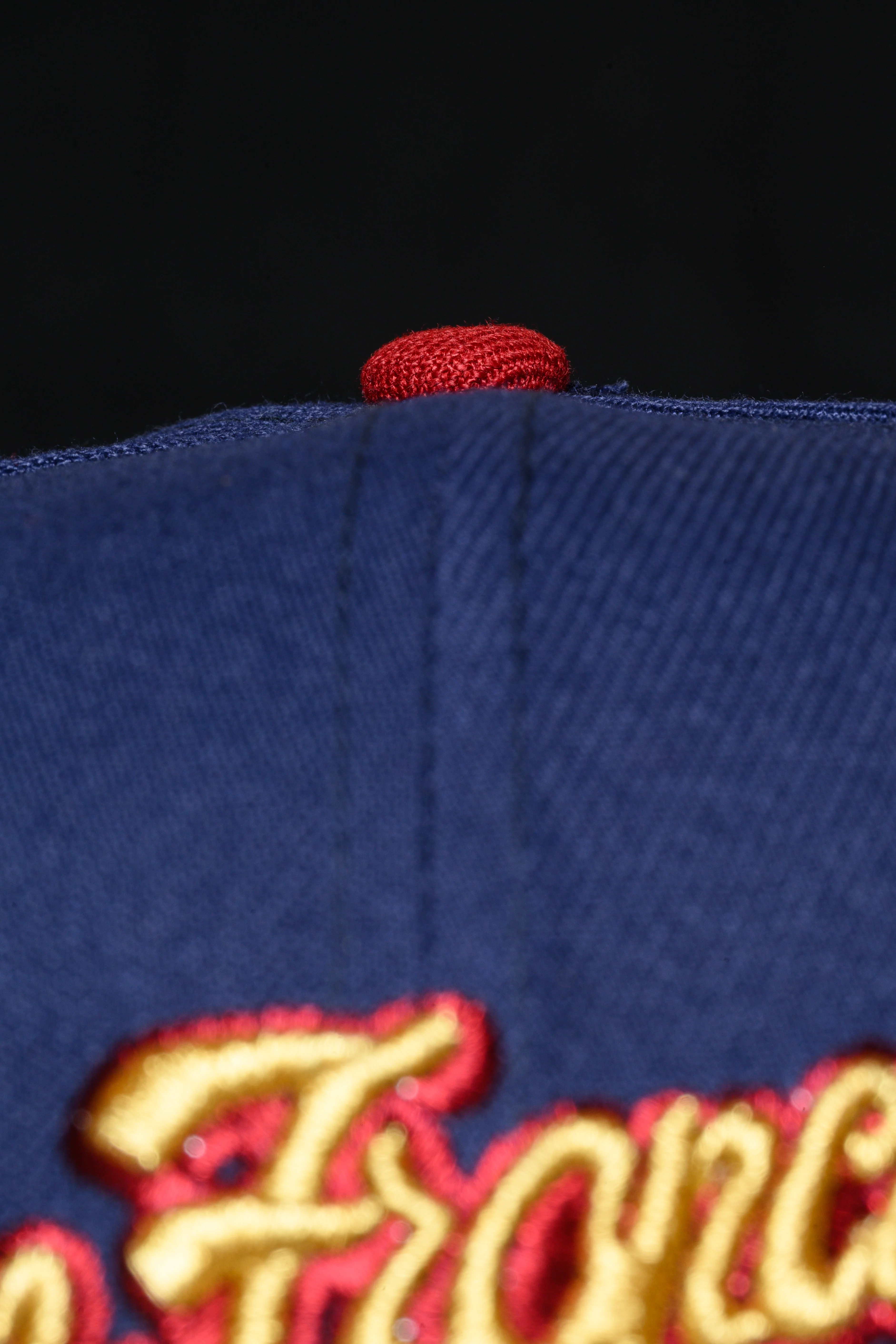 NEW ERA "POLO GROUNDS" SF GIANTS FITTED HAT + PIN (NAVY/DARK GREEN) - Image 6