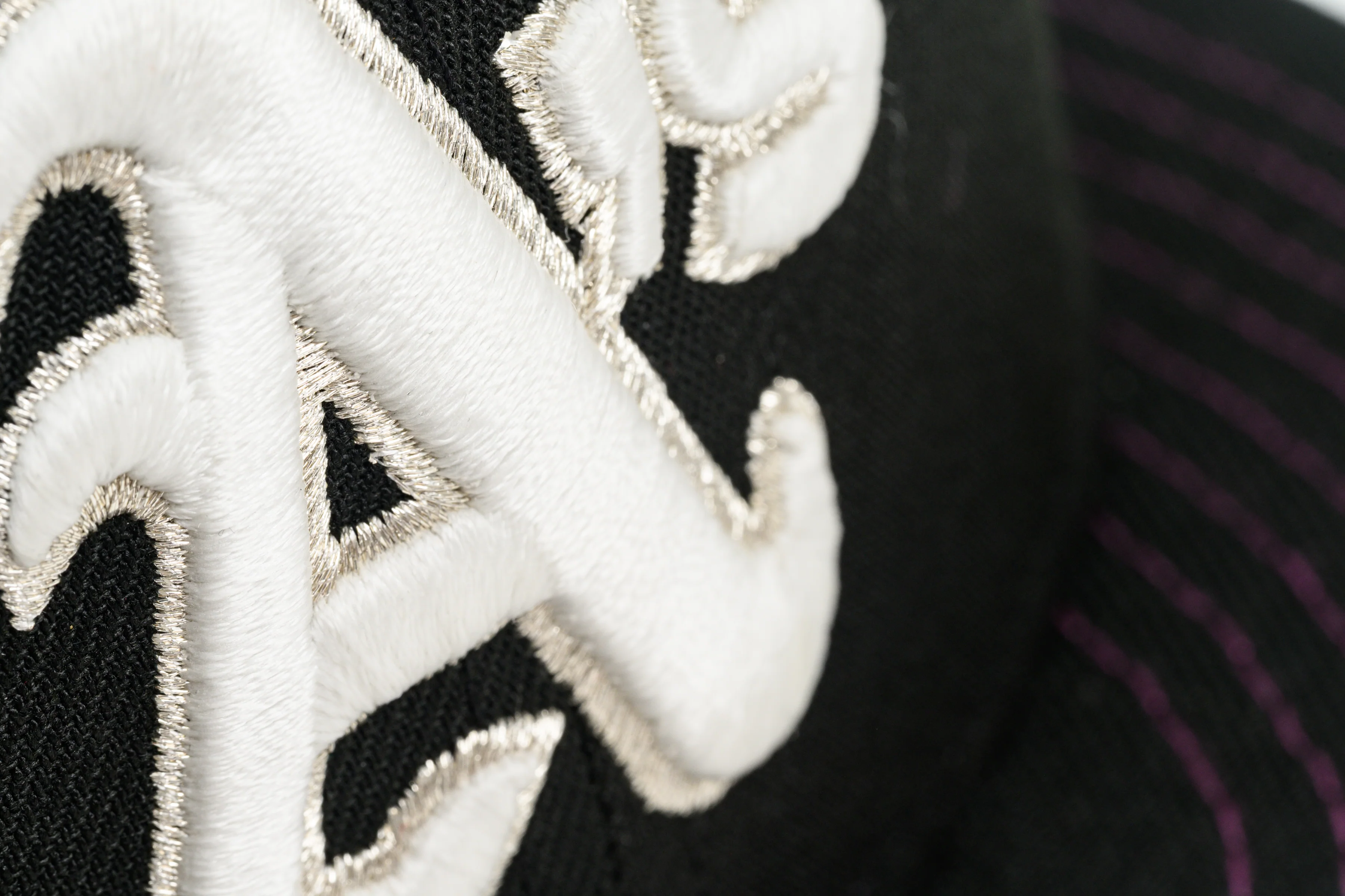 NEW ERA "POUR UP” OAKLAND 'AS FITTED HAT (BLACK/SPARKLING GRAPE) - Image 12