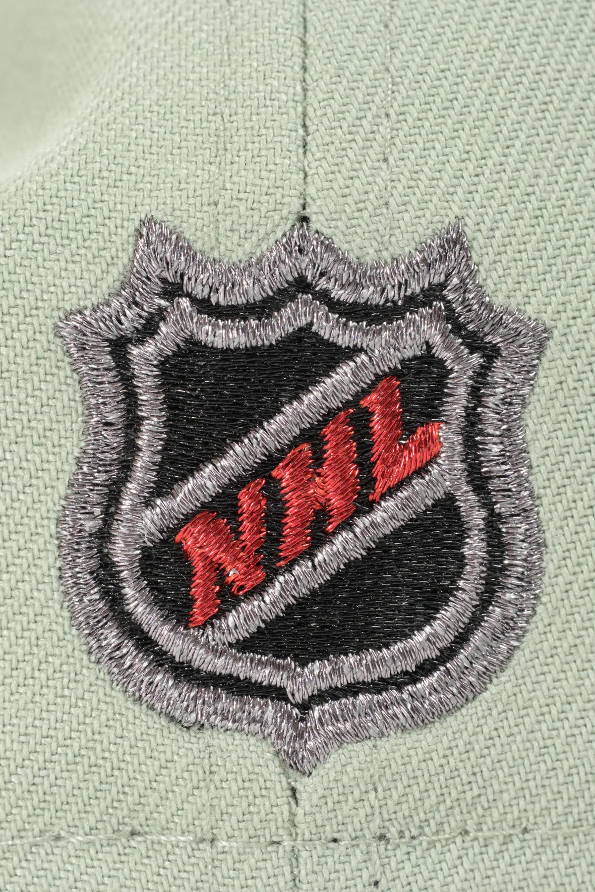 NEW ERA "PREDATOR" NASHVILLE PREDATORS (EVEREST GREEN/ BLACK/PINK) - Image 3