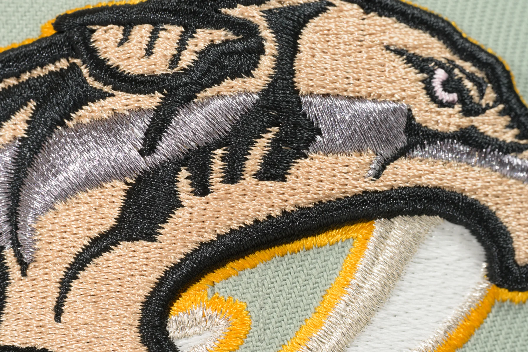 NEW ERA "PREDATOR" NASHVILLE PREDATORS (EVEREST GREEN/ BLACK/PINK) - Image 6