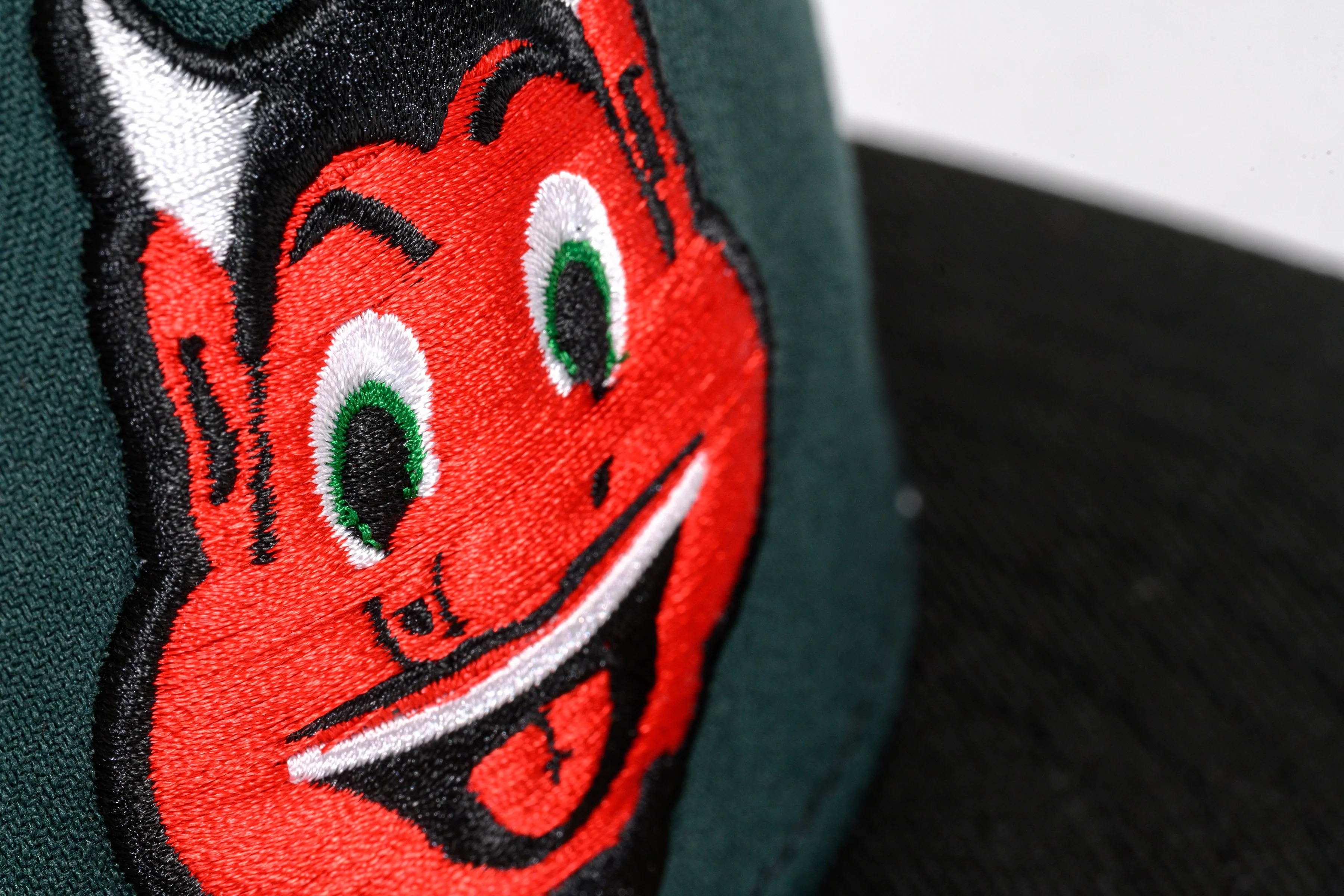 NEW ERA "PUDDY" NEW JERSEY DEVILS FITTED HAT (BLACK/DARK GREEN/SCARLET) - Image 11