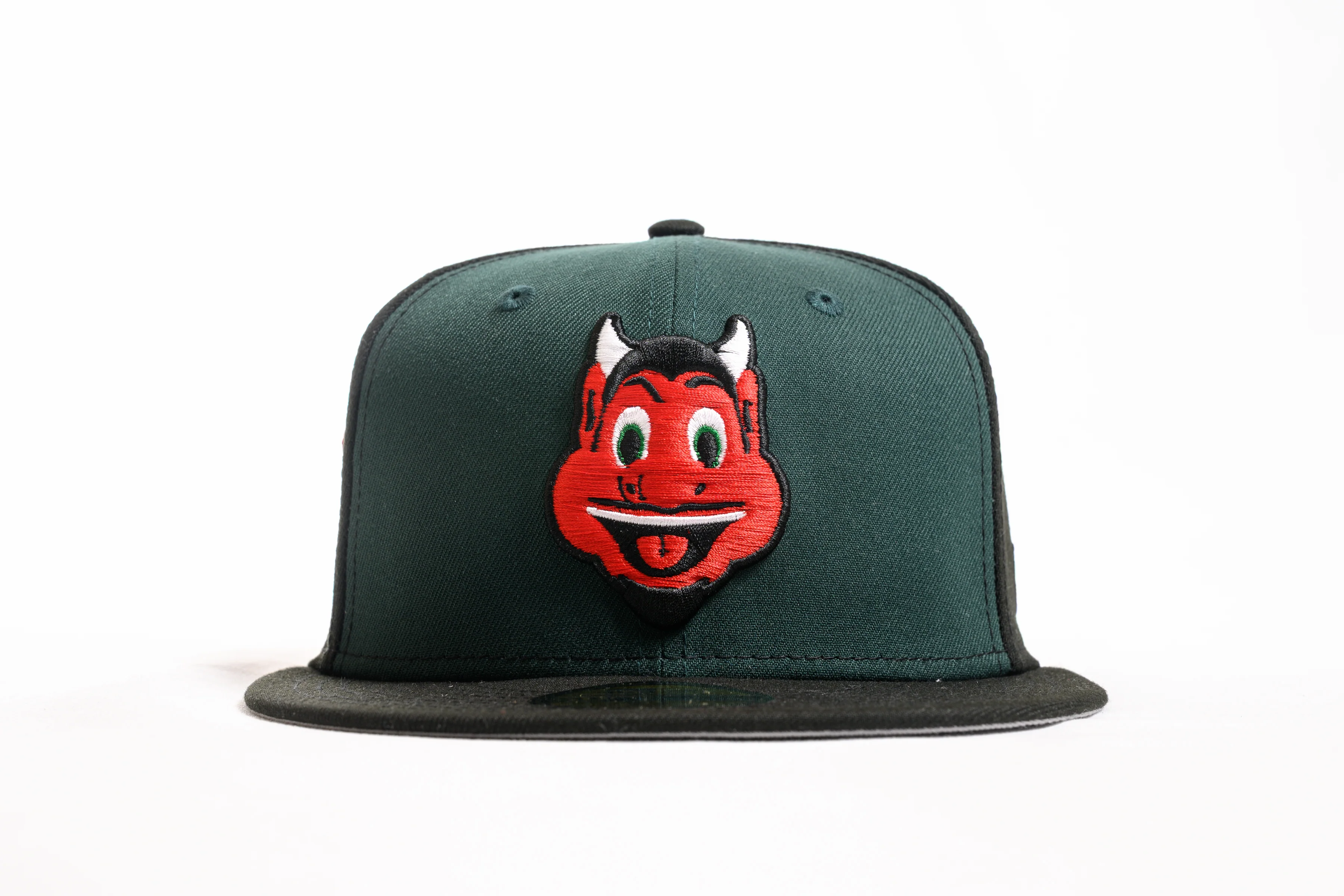 NEW ERA "PUDDY" NEW JERSEY DEVILS FITTED HAT (BLACK/DARK GREEN/SCARLET) - Image 7