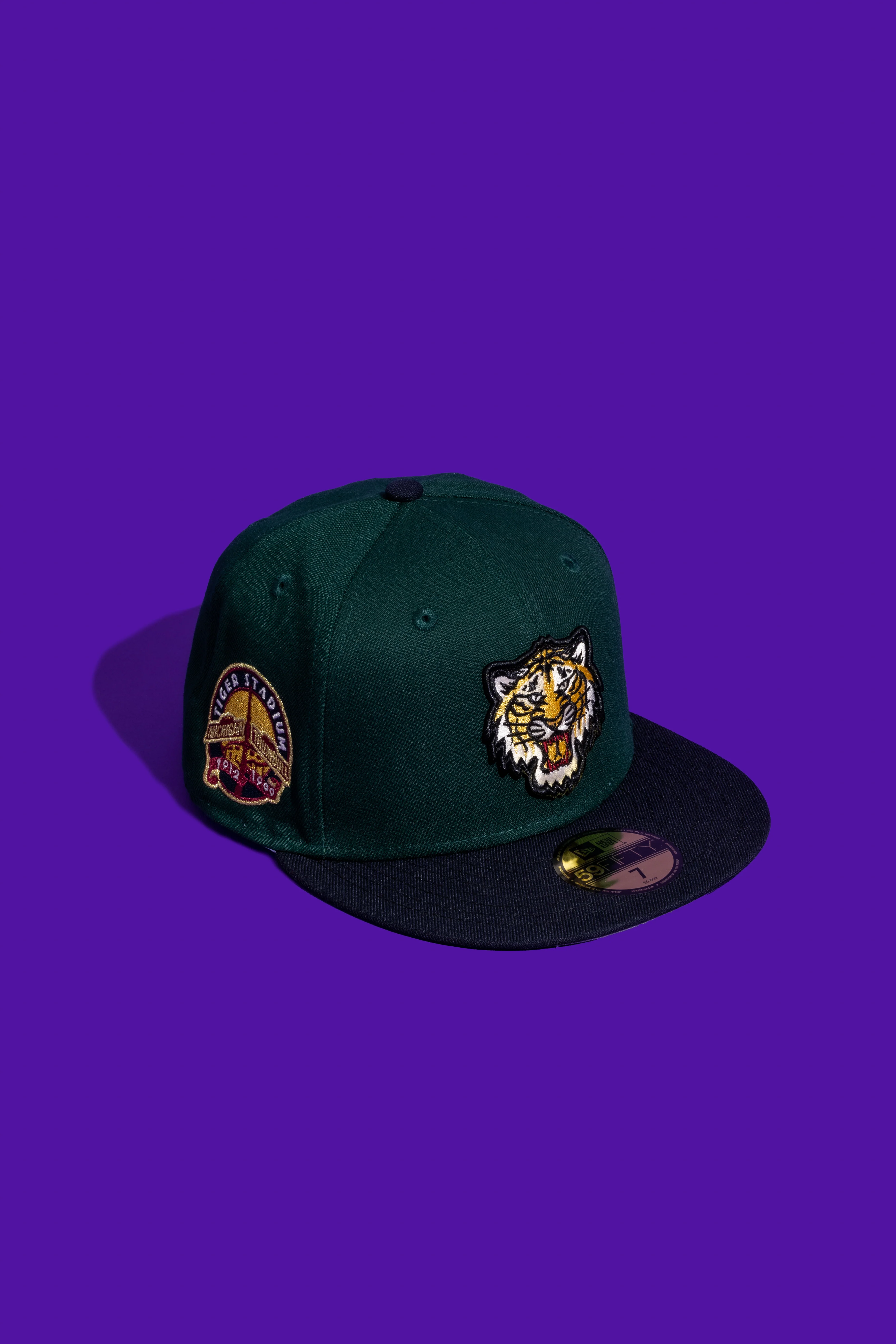 NEW ERA "PURPLE LABEL" DETROIT TIGERS FITTED HAT (GREEN/NAVY)