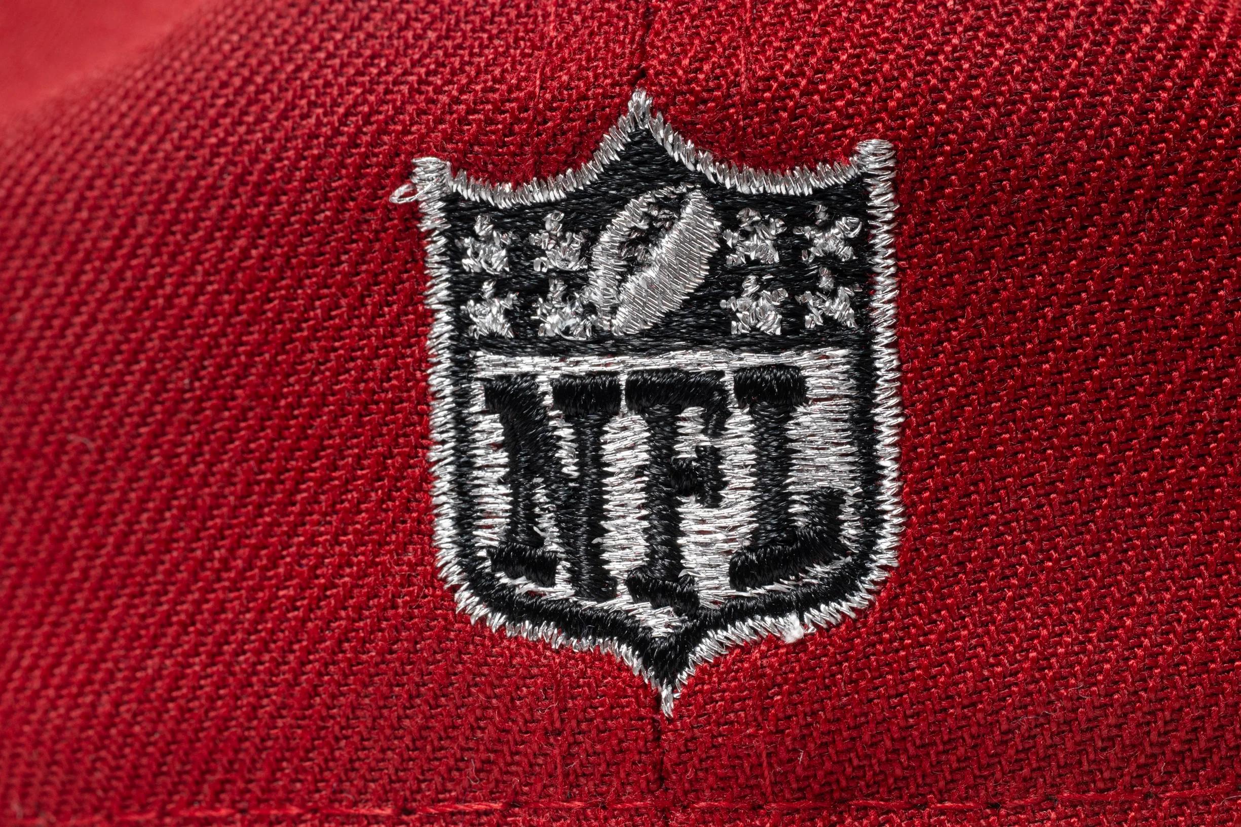 NEW ERA "RED RAIDERS" LAS VEGAS RAIDERS FITTED HAT (H RED/BLACK) - Image 3