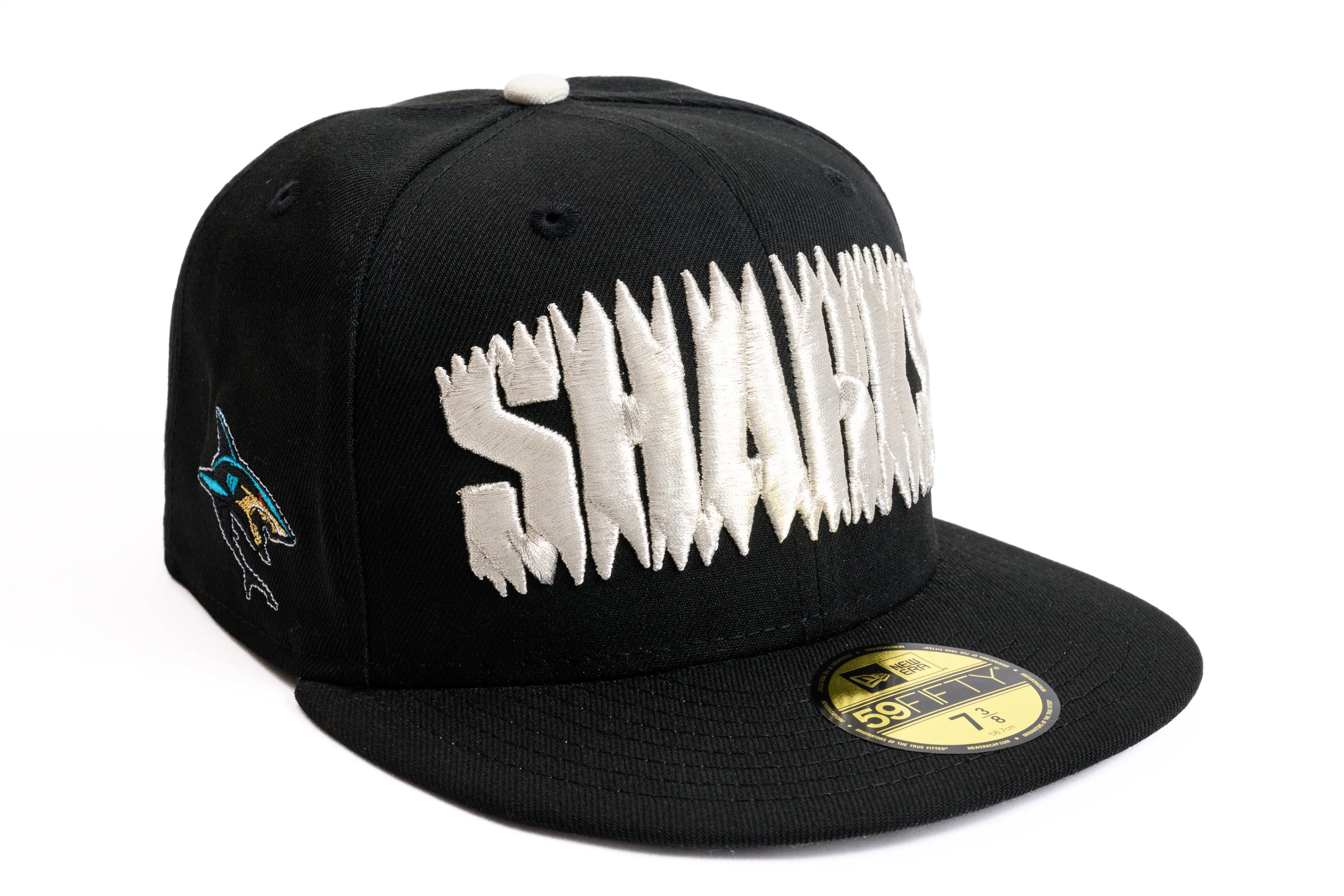 NEW ERA "REEF" SAN JOSE SHARKS FITTED HAT (BLACK/CHROME)