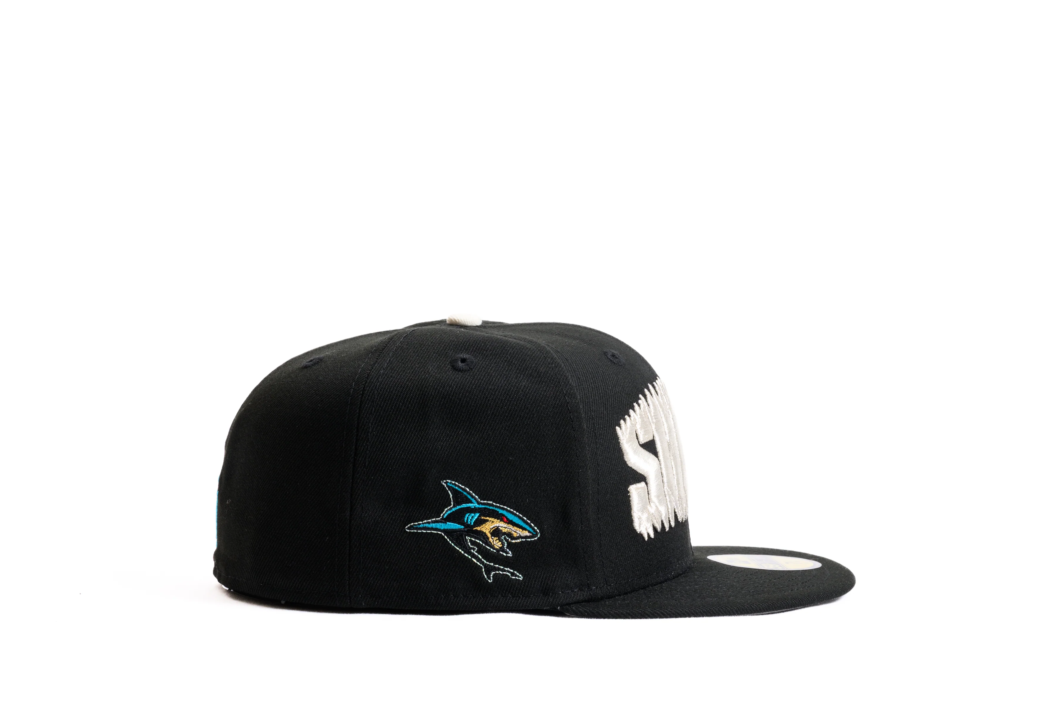 NEW ERA "REEF" SAN JOSE SHARKS FITTED HAT (BLACK/CHROME) - Image 5