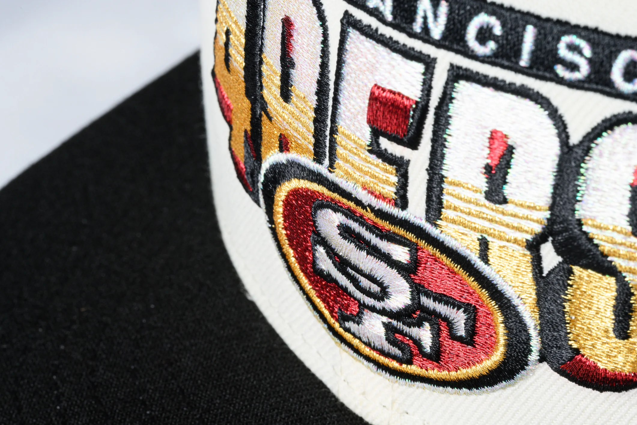 NEW ERA "RETRO-ACTIVE" SAN FRANCISCO 49ERS FITTED HAT (CHROME/BLACK) - Image 6