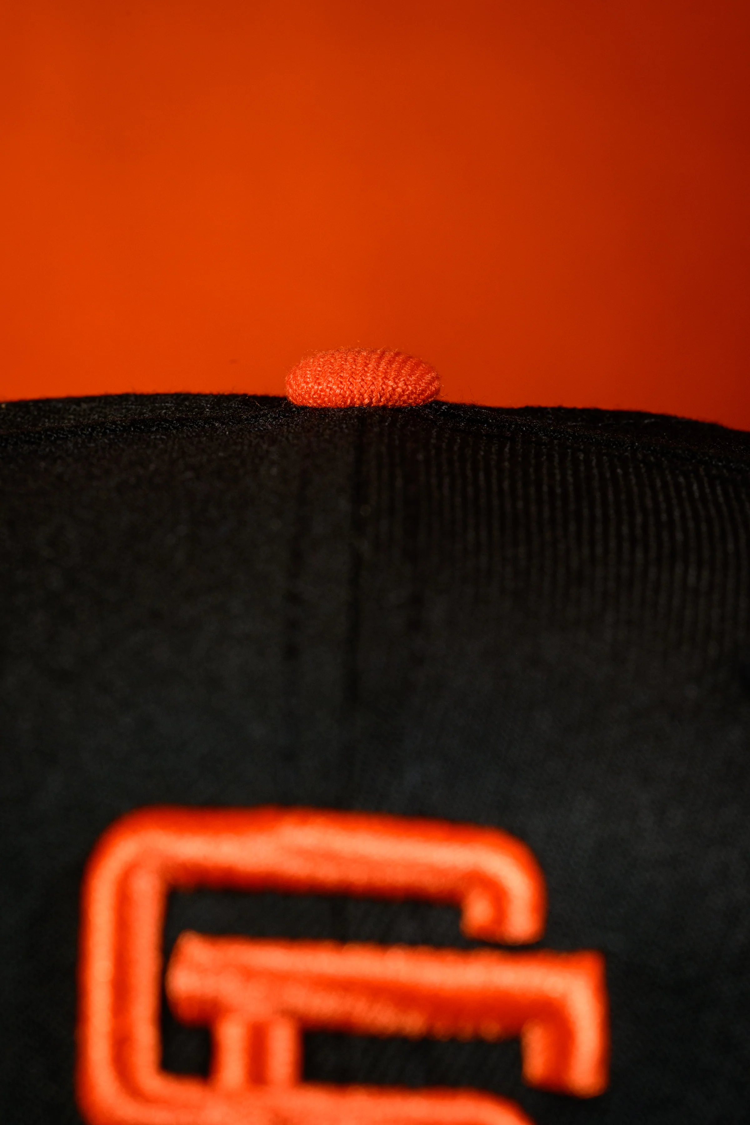 NEW ERA "RETRO CLASSIC" SAN FRANCISCO FITTED HAT (BLACK/ORANGE) - Image 5