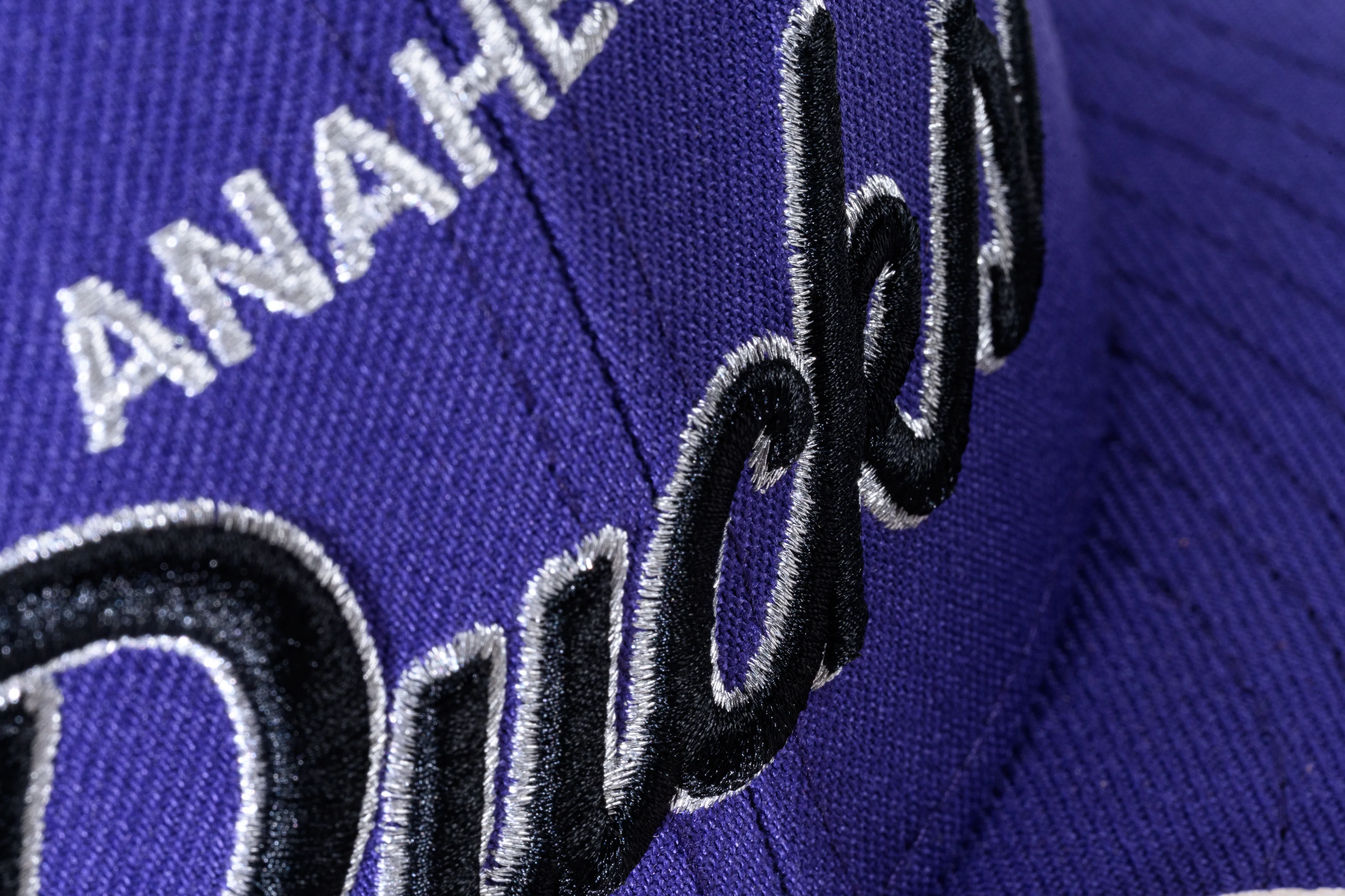 NEW ERA "RETRO SCRIPT" ANAHEIM DUCKS FITTED HAT (PURPLE/GREY) - Image 5