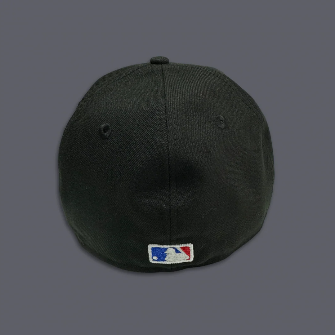 NEW ERA “RETRO SCRIPT PLAIN JANE" OAKLAND A'S FITTED HAT (BLACK/GREEN) - Image 2