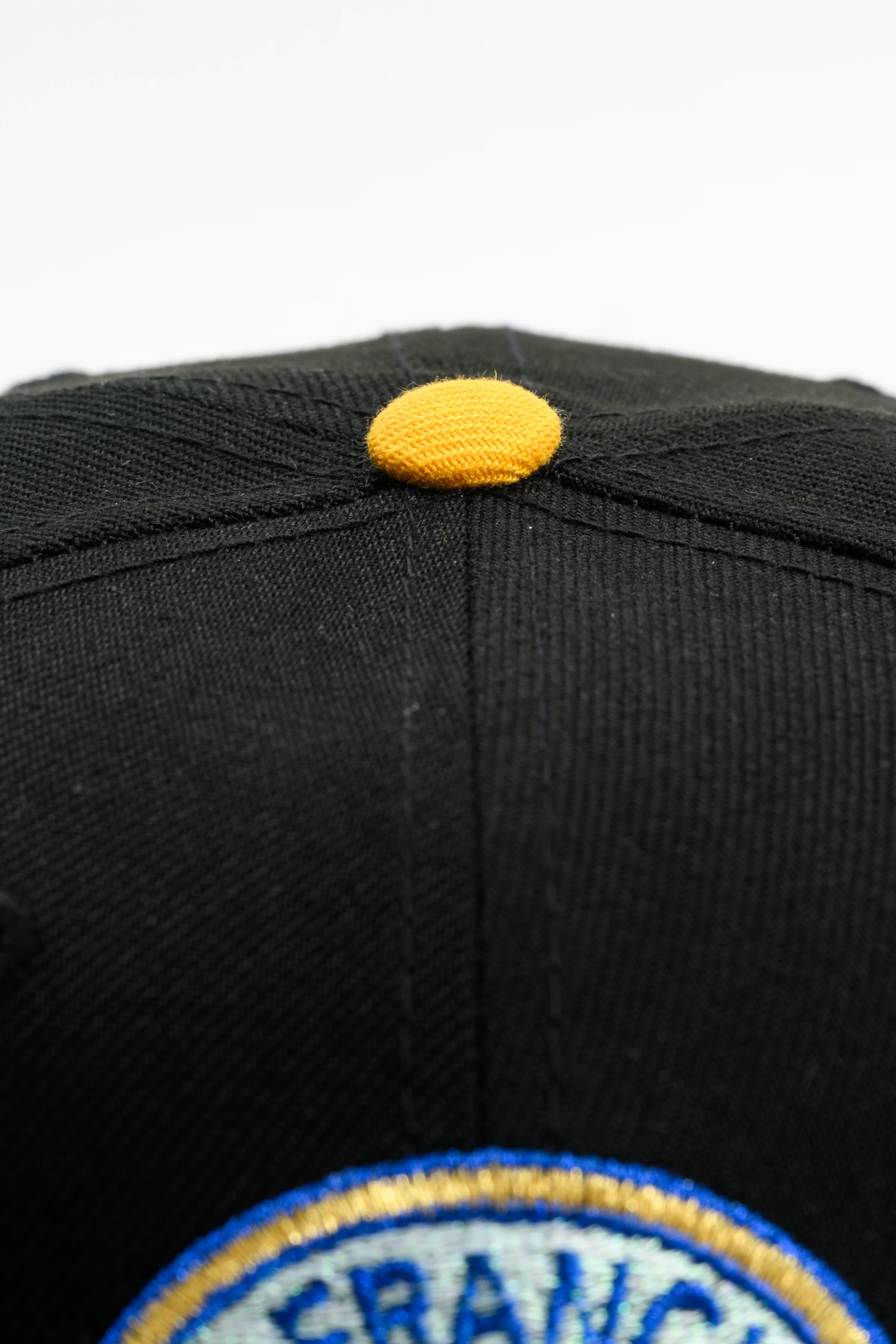 NEW ERA "RICK BARRY” SAN FRANCISCO WARRIORS FITTED HAT (BLACK/NAVY/YELLOW) (RE-STOCK) - Image 6