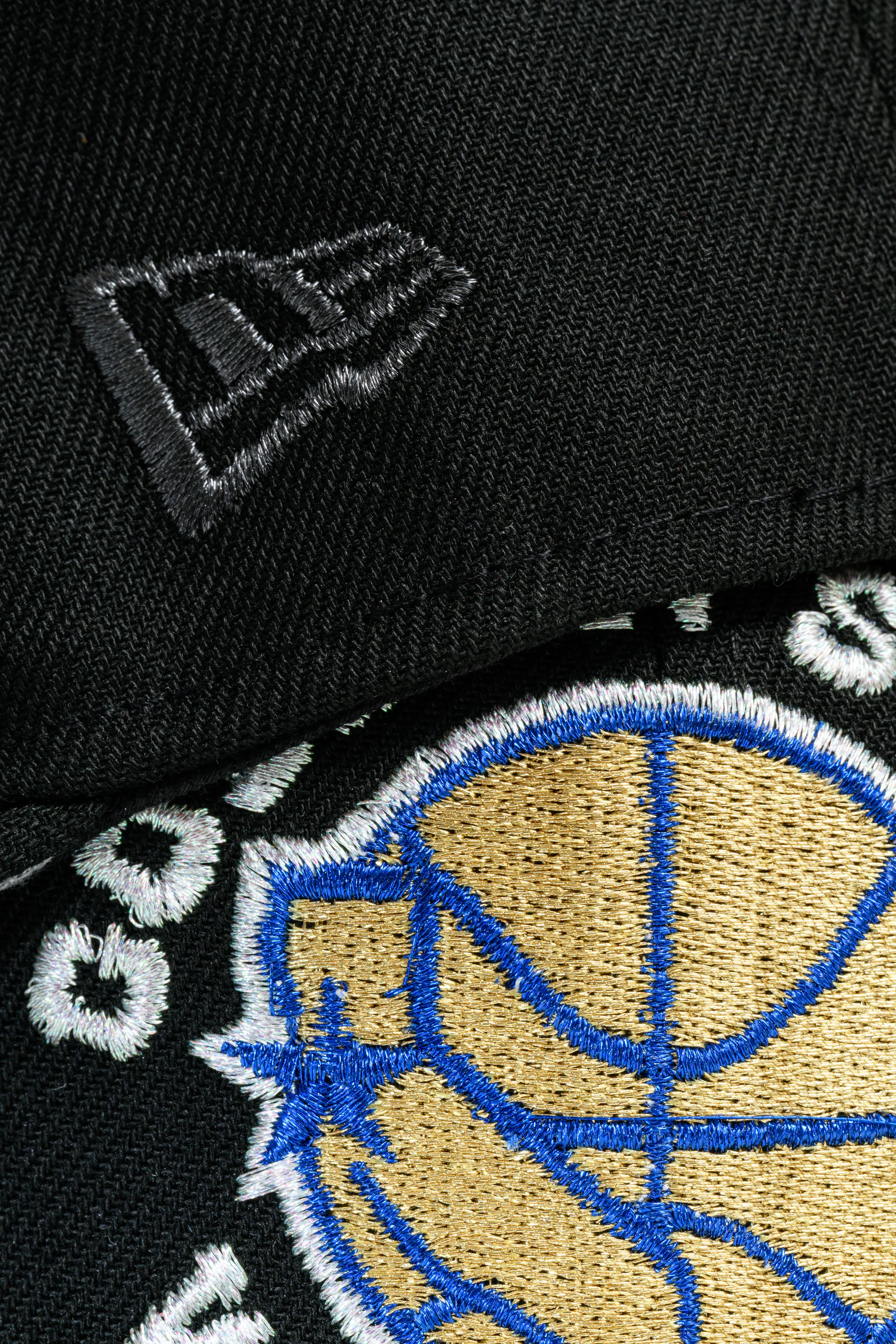 NEW ERA "RUN TMC 2.0” GOLDEN STATE WARRIORS FITTED HAT (BLACK) - Image 5