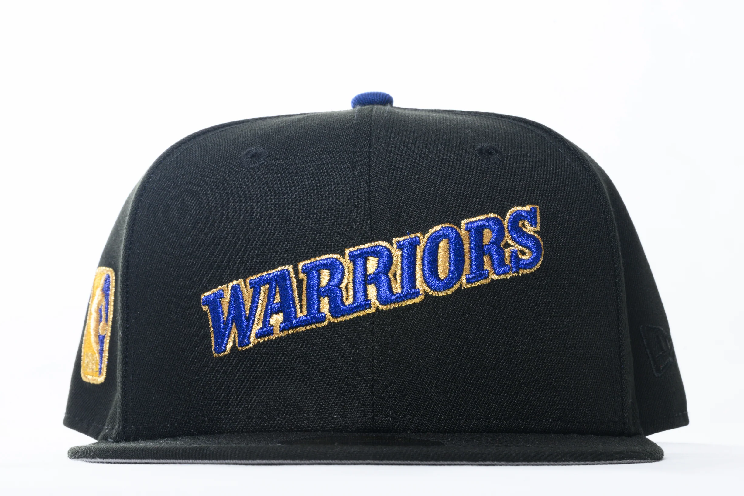 NEW ERA "RUN TMC AWAY" GOLDEN STATE WARRIORS FITTED HAT (BLACK/ DARK ROYAL) - Image 5