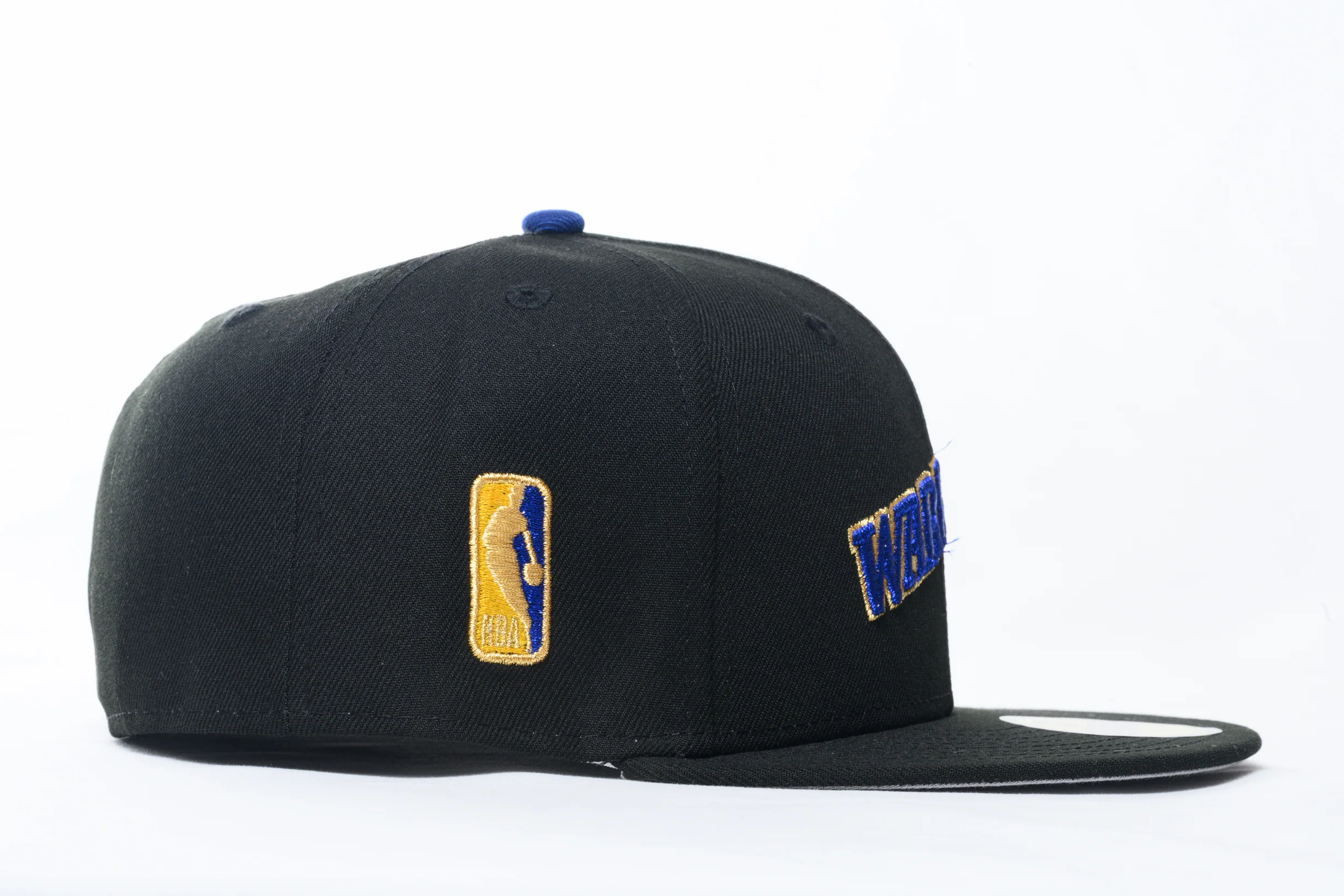NEW ERA "RUN TMC AWAY" GOLDEN STATE WARRIORS FITTED HAT (BLACK/ DARK ROYAL) - Image 6