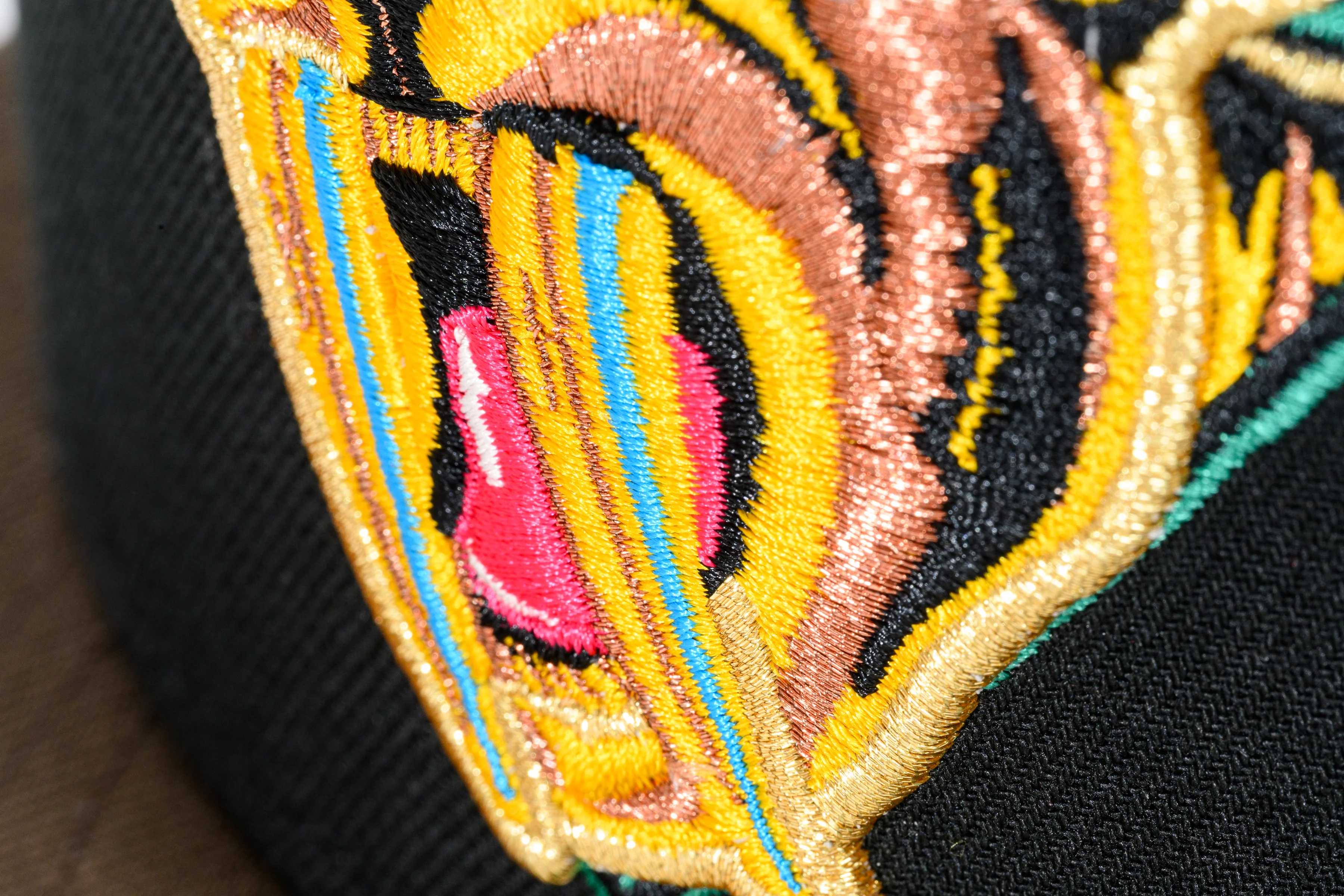 NEW ERA "SABRETOOTH" NASHVILLE PREDATORS FITTED HAT (BLACK/BURNT WOOD) - Image 8