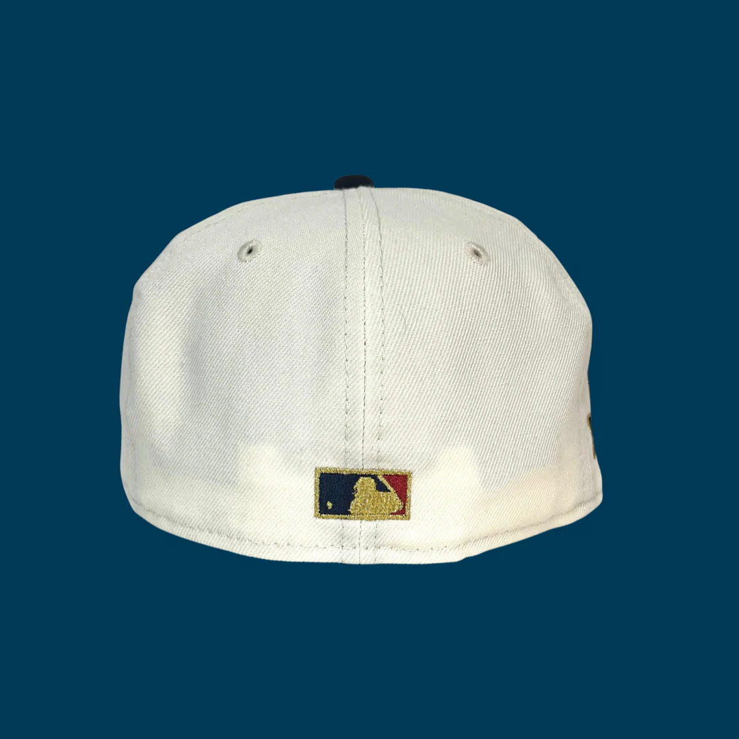 NEW ERA "SINCERE" SEATTLE MARINERS FITTED HAT (CHROME WHITE/NAVY) - Image 2