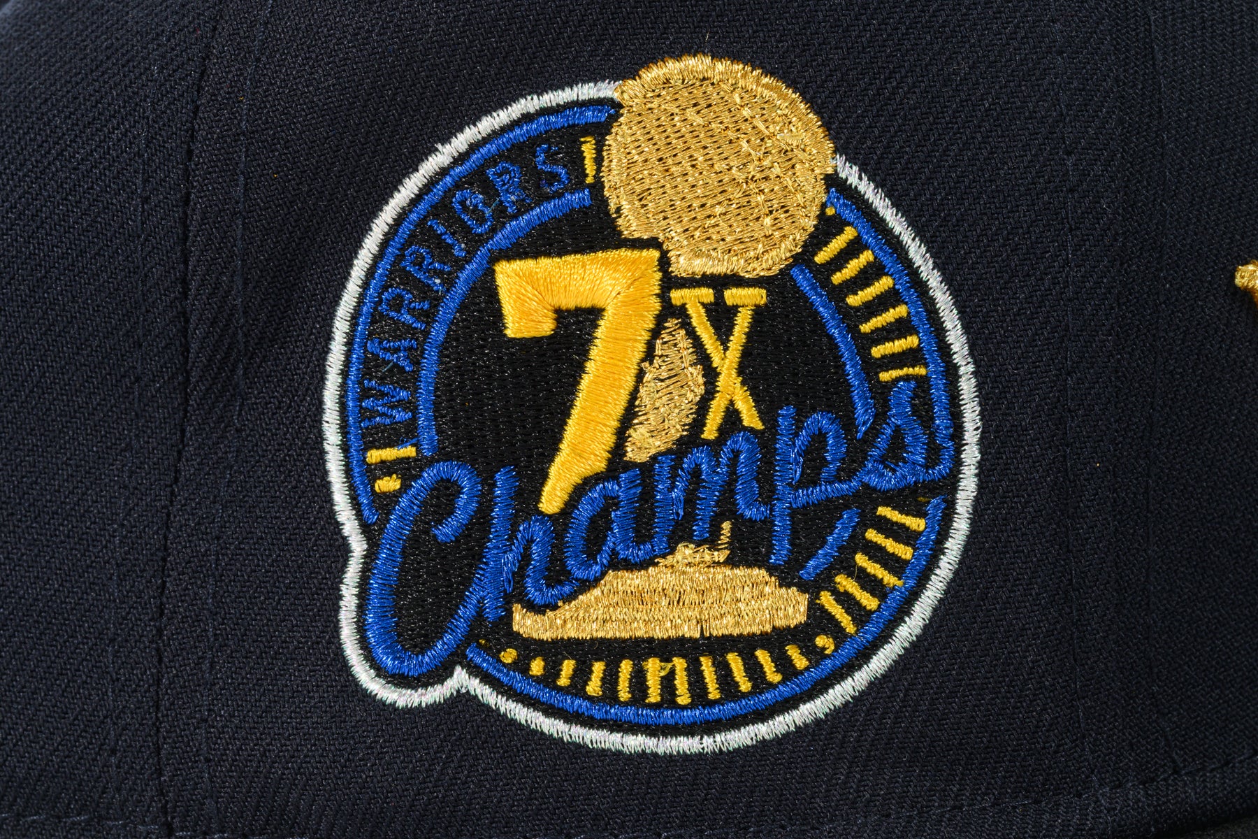 NEW ERA "7X CHAMPS" GOLDEN STATE WARRIORS (NAVY/BLACK) - Image 4