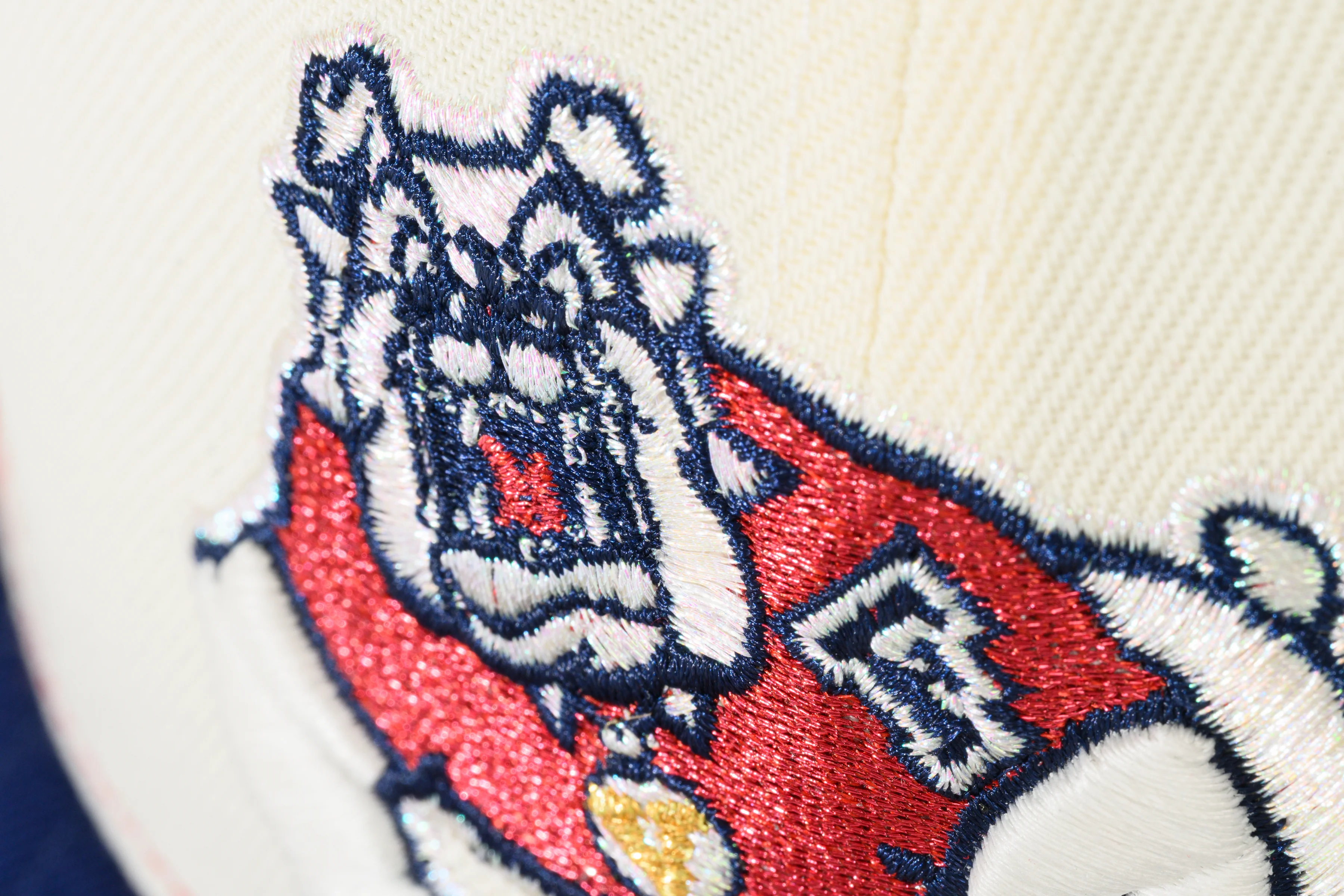 NEW ERA "SPLIT BLOCK" FRESNO STATE BULLDOGS FITTED HAT (SCARLET/CHROME/ROYAL) - Image 4