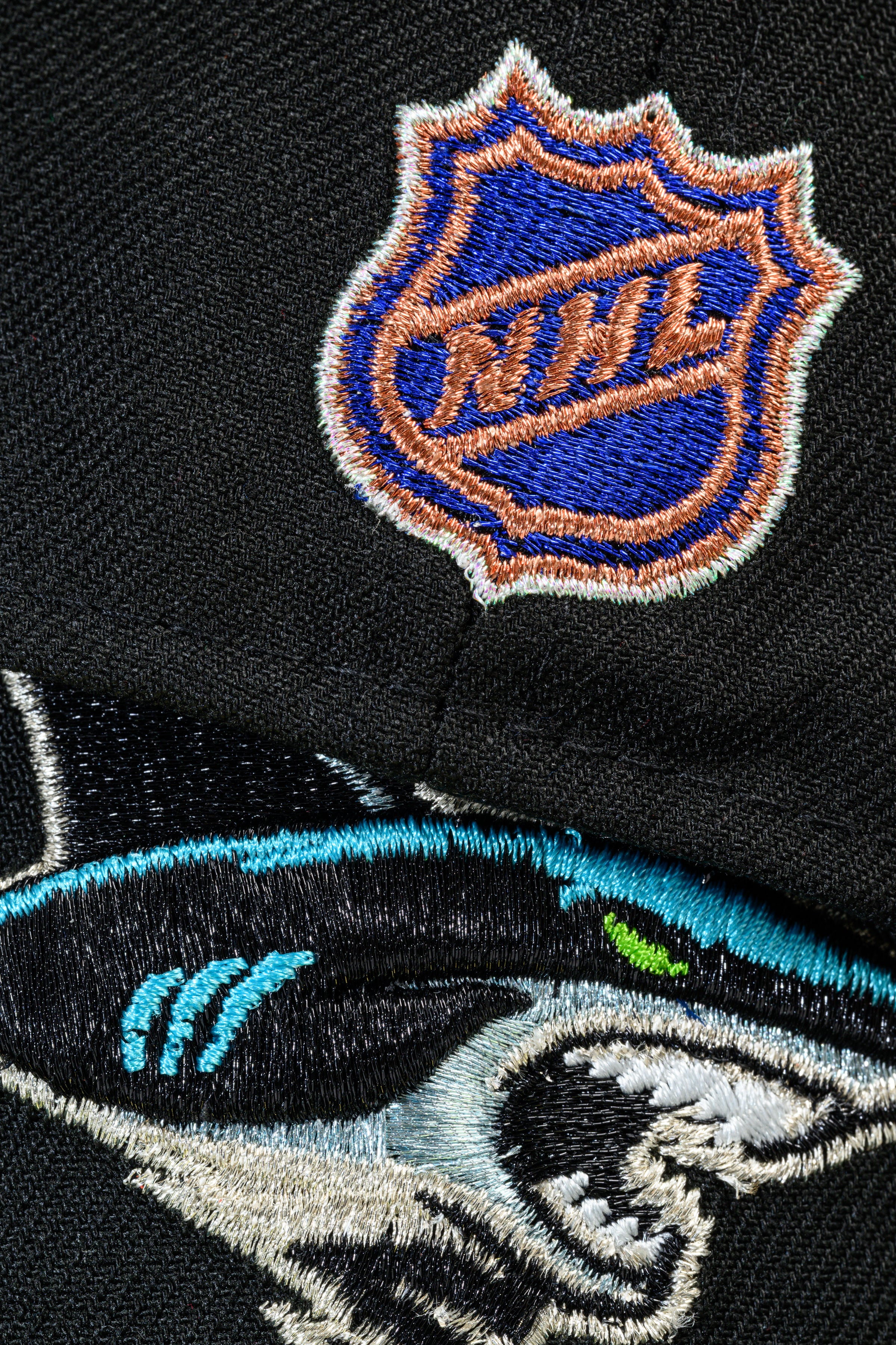NEW ERA "STREETX” SAN JOSE SHARKS FITTED HAT (BLACK/SPARKLING GRAPE/DARK GREEN) - Image 8