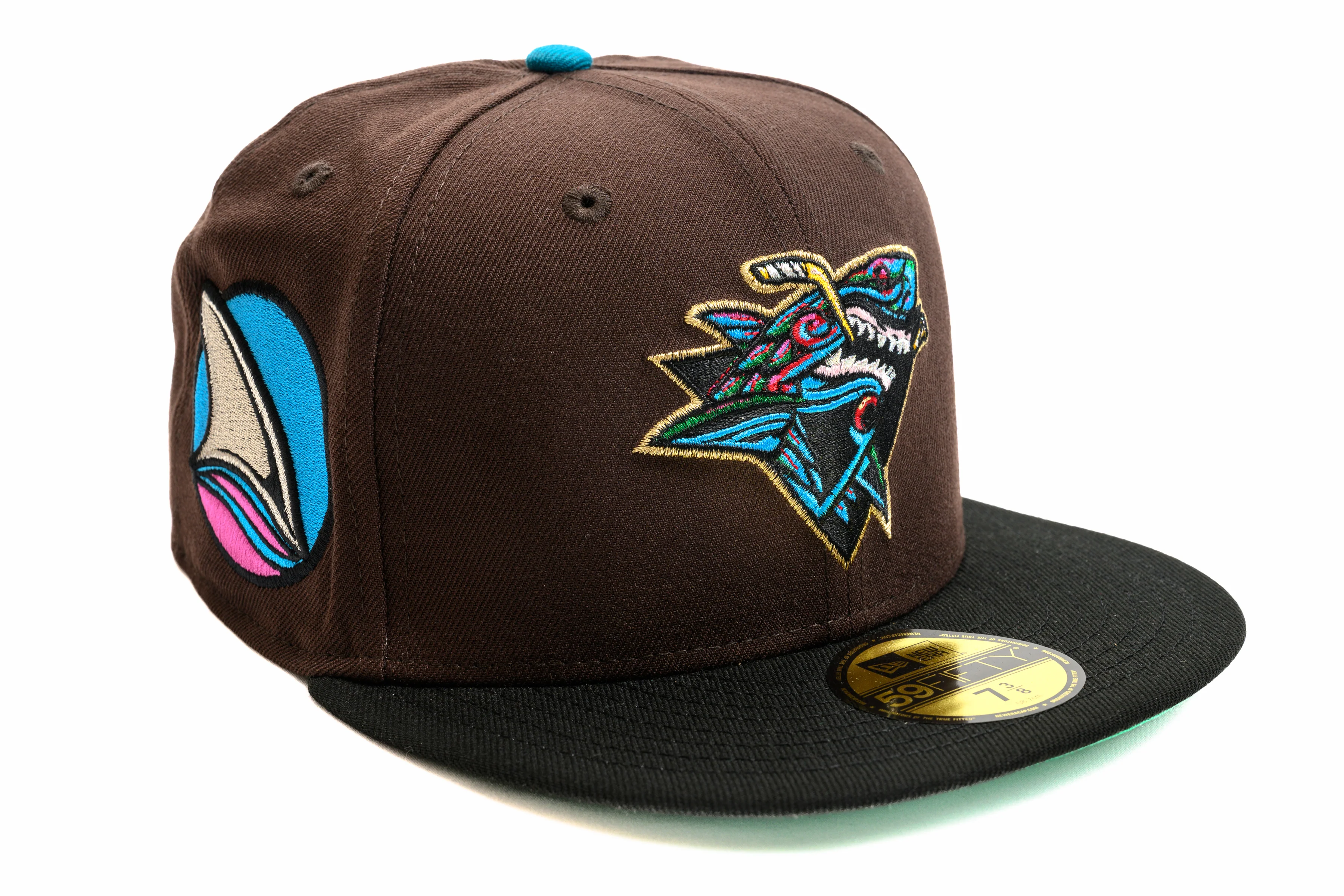 NEW ERA "T AND C" SAN JOSE SHARKS FITTED HAT (BROWN/BLACK)